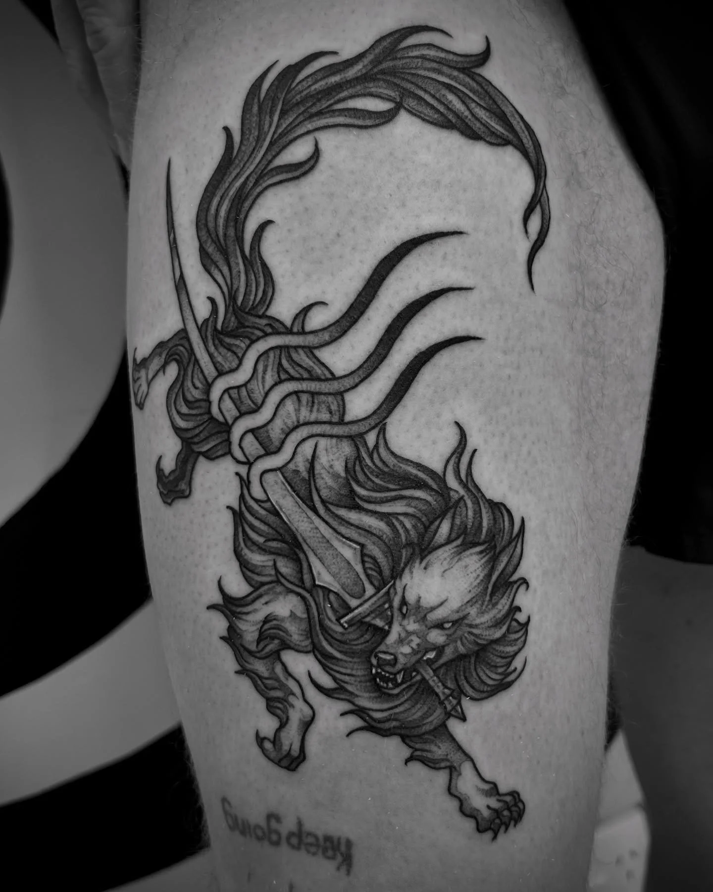 📸 RED WOLF OF RADAGON | custom piece for Johnny based off Elden Ring. 
Made with | @lotusneedles @stencil.jam @darkhorseshadingblack @absupplies 
Machines | @ironbite @luckysupply 
.
.
.
.
#eldenring #eldenringtattoo #fantasytattoo #tattoos #tattoo