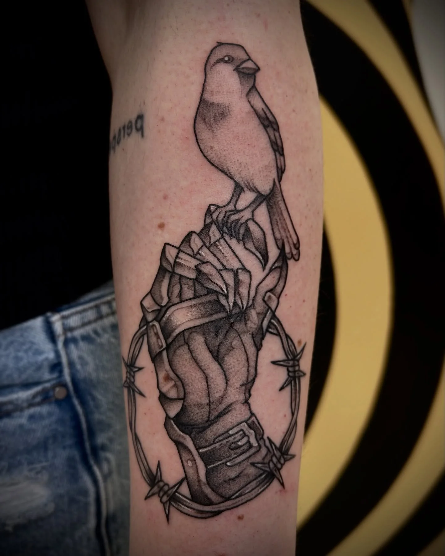 SOLACE | flash piece for Rachel. Thank you for grabbing this from my available designs! Had a tonne of fun with this 😊
.
Made with | @lotusneedles @stencil.jam @darkhorseshadingblack @absupplies 
Machines | @ironbite @luckysupply 
.
.
#tattoos #medi