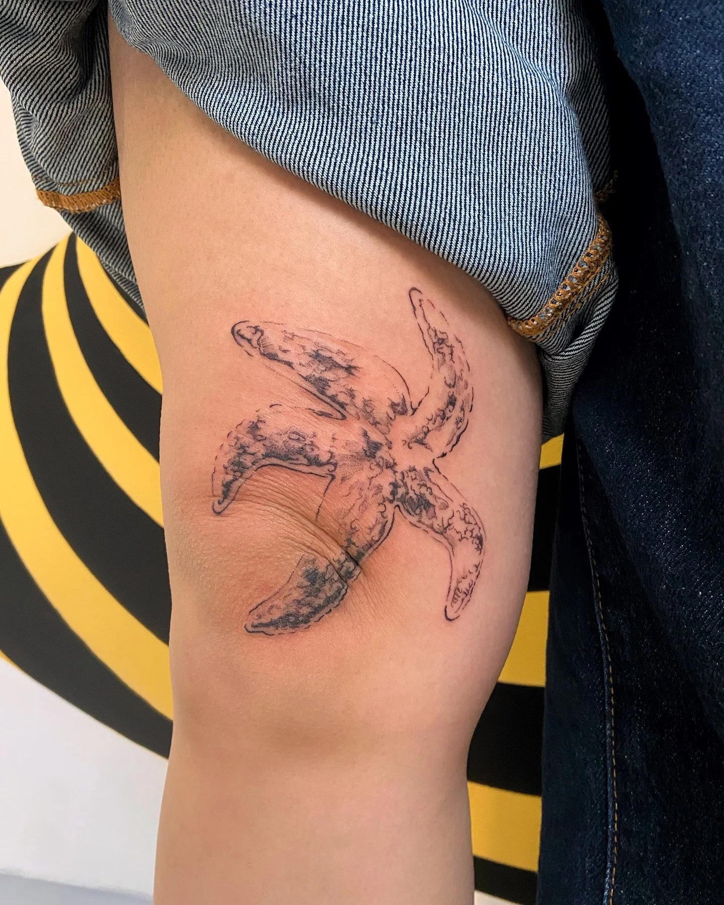 Finally get to share this with you!!
.
Swipe to the end to see them move 🕺🏻
.
Thank you SOMUCH for your trust on your idea and this groovy placement, Imogen &hearts;️&hearts;️&hearts;️ I love love love everything about your starfish friend 💃🏻🌟