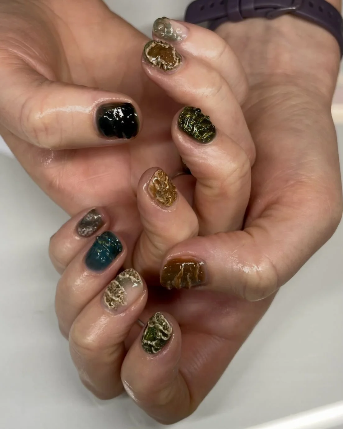 Advanced - Murky Forest 🍄&zwj;🟫

For my giveaway winner, mushrooms, forest greens and dew drops. Lots fun textures and diversity in each nail using @functionofvex grit in sand and @sissiofficial_ clay

#nailartist #nailtech #forestnails #cottagecor