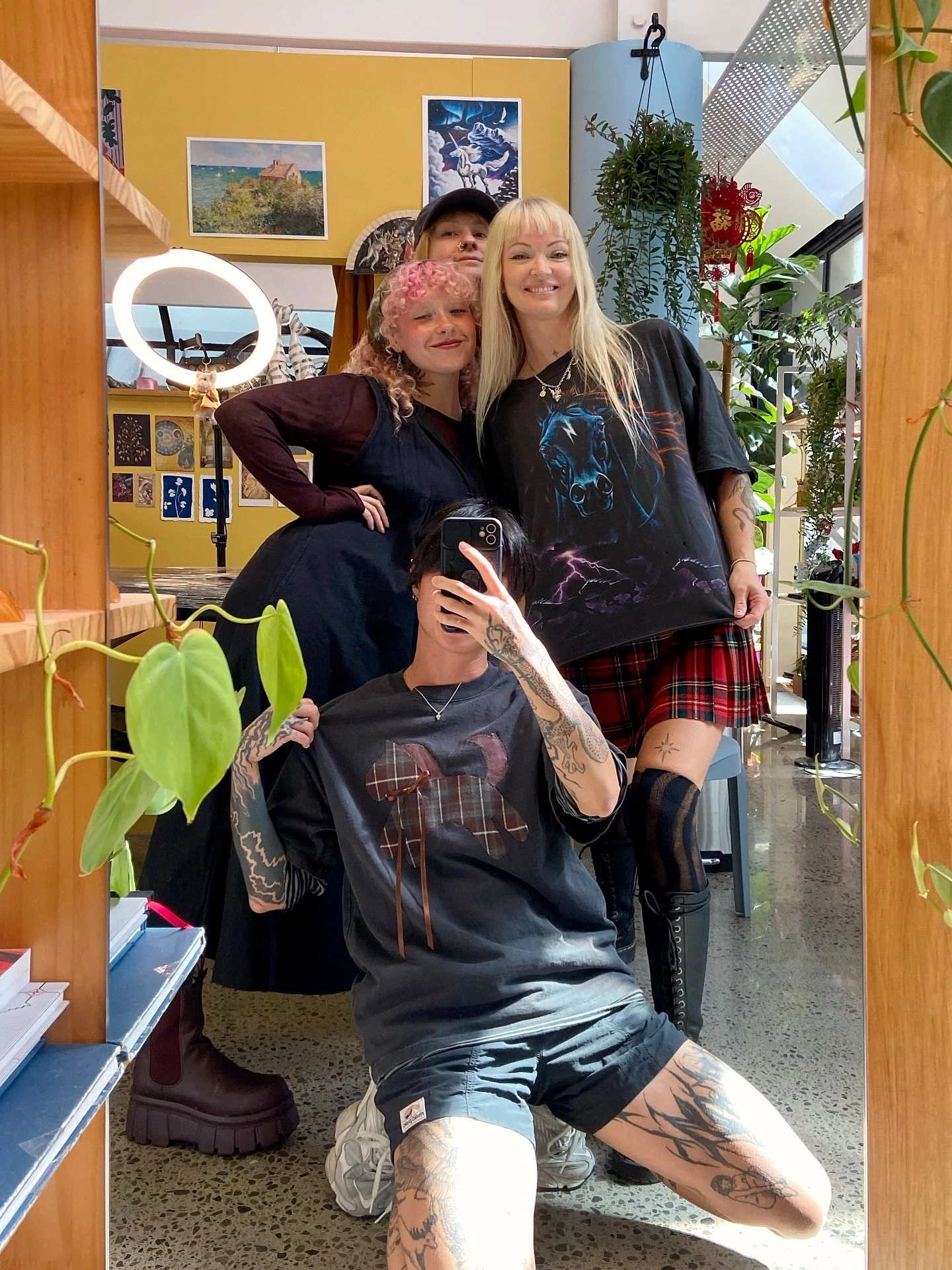 🍊🧧Happy Lunar New Year!🧧🍊
🍊🧧恭喜发财、心想事成🧧🍊
.
Another beautiful flash day!! Thank you for showing up and supporting us once again, dear beautiful community. Thank you for sharing with us your smiles, chats, and treats 🤲🏽&hearts;️&hearts;️&heart