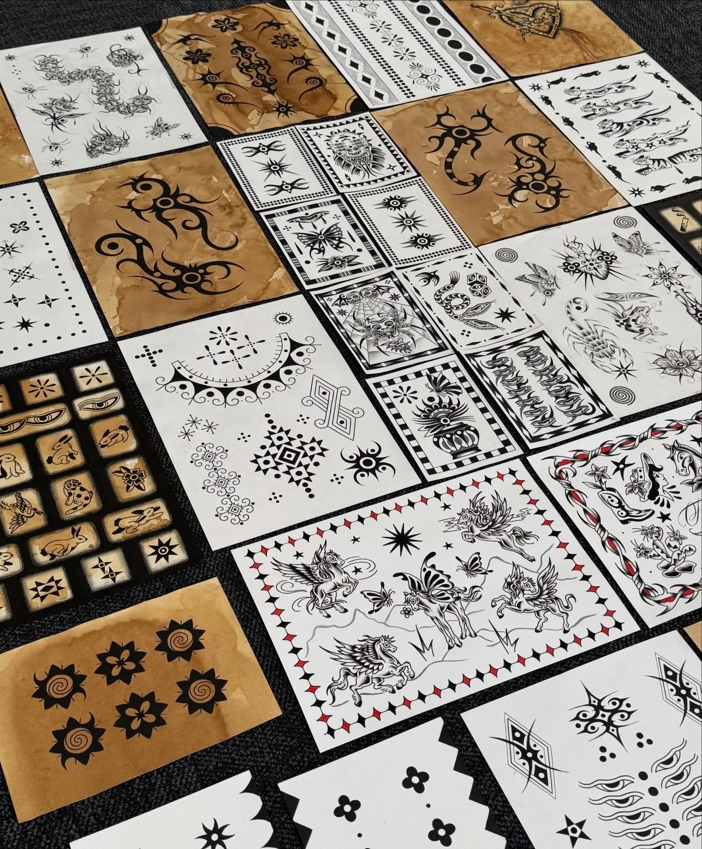 ✨Taking Hong Kong bookings for march @the_company_tattoo ✨Always happy to draw up a variation of a design that has been done✨ DM to book ☺️