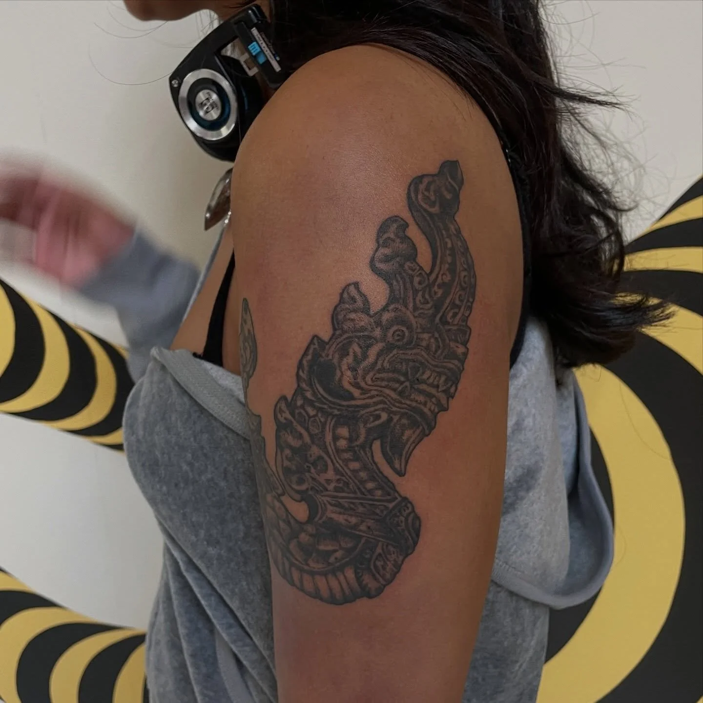 Naga statue for Bopa! 
.
.
.
.
.
.
#tattoo #wellingtontattoos #naga #blackandgreytattoo #realismtattoo