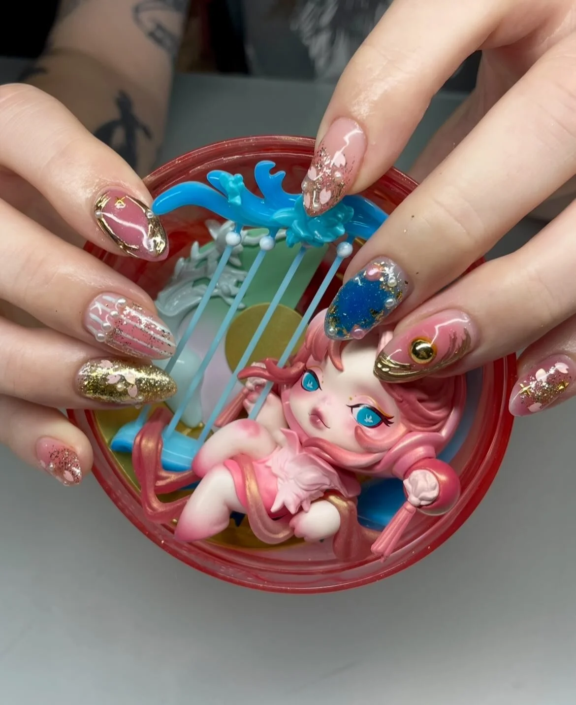 Skullpanda round ✌️

V v keen to base sets on ur collectables 👀 always a fun lil challenge for me

Bring them to @buttercattattoo 😘

#skullpanda #popmart #labubu #crybaby #nailart