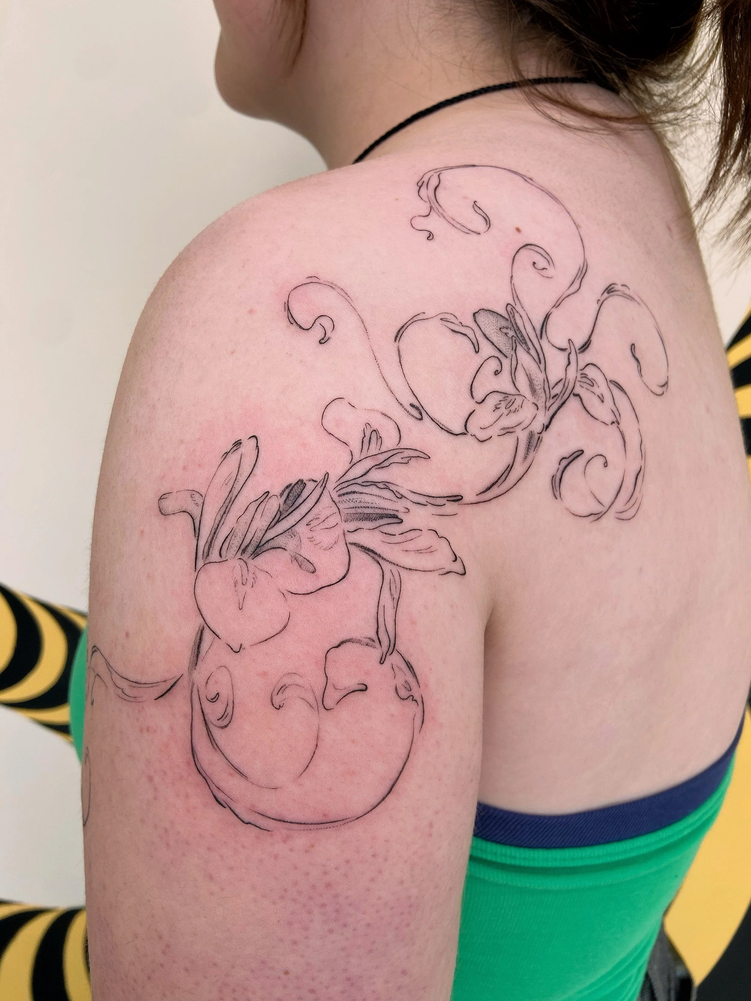 Thank you very much, Maddi! Love this size and placement you chose 🤲🏽&hearts;️ the flow and shape worked perfectly!
.
From my flowy florals flash 🌸