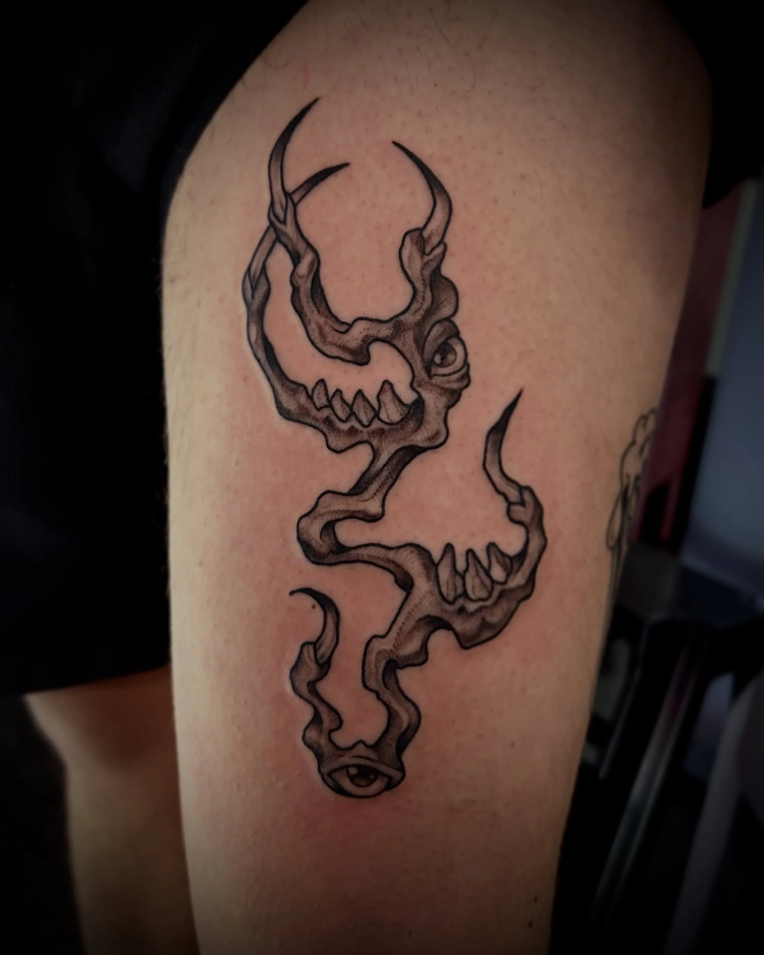 Abstract Flesh | for N

Thank you for getting this from my flash!
Made @buttercattattoo 
.
.
.
#tattoo #blackandgreytattoo #wellingtontattoo #darkart #illustrativetattoo