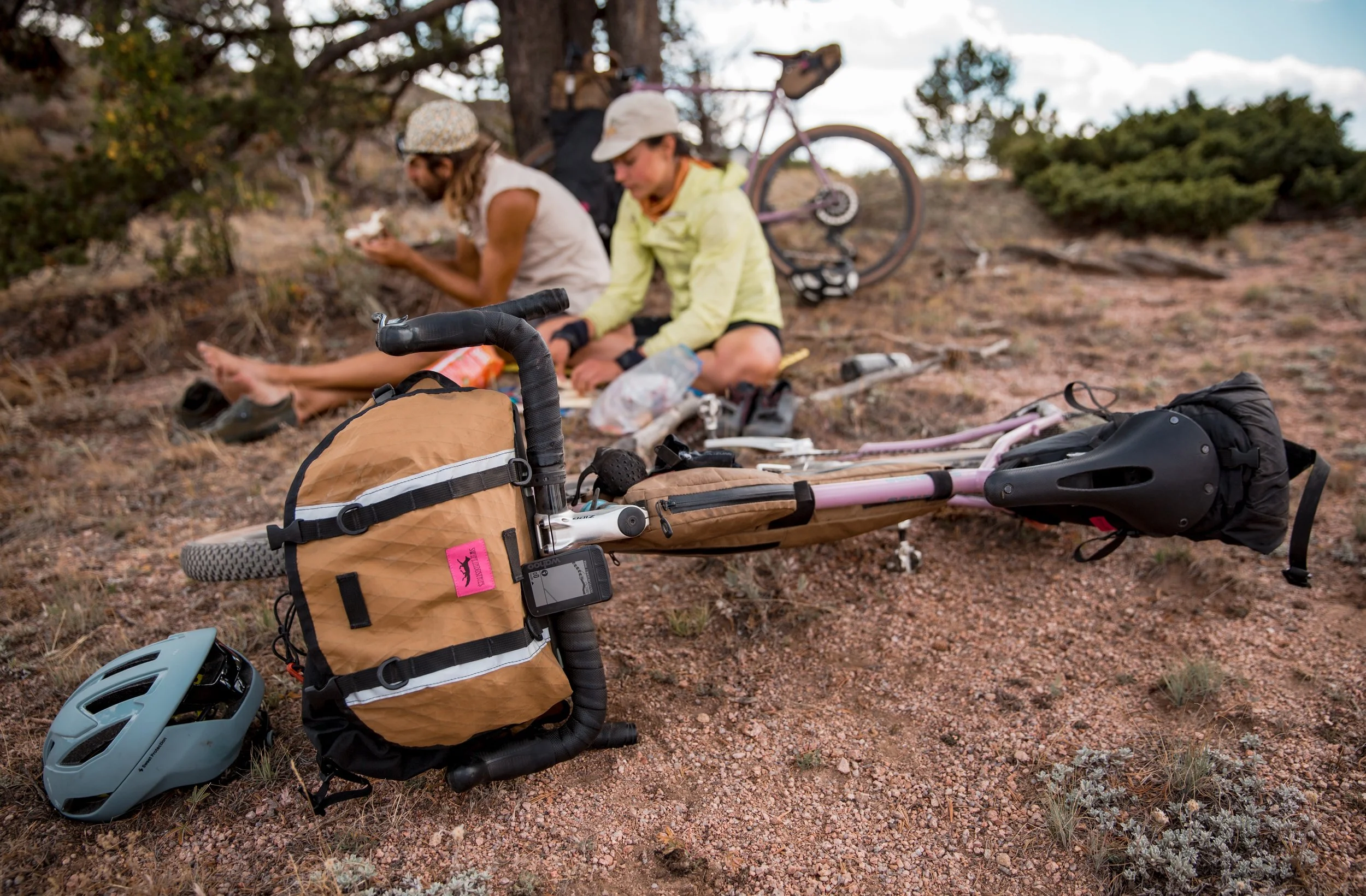 Aaron-LaVanchy-Photography-route-documentation-snack-break.jpg