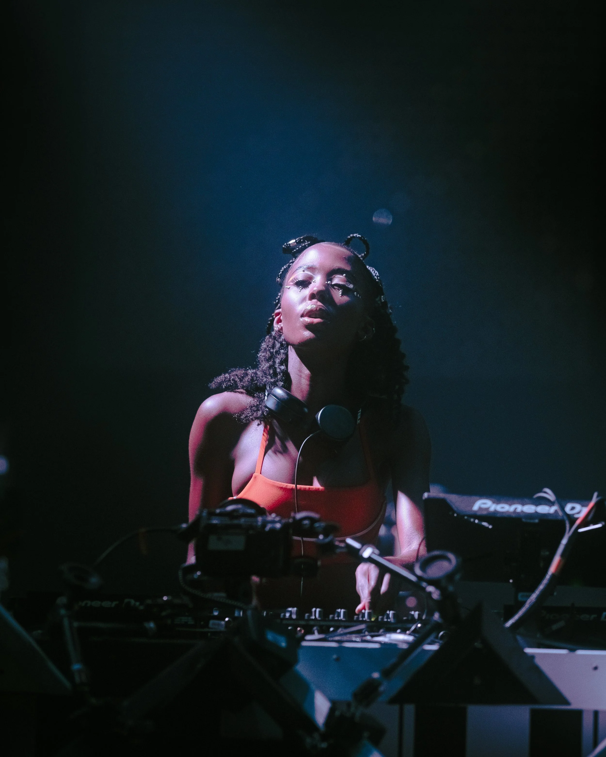 COACH_'25-99 LQ.jpeg