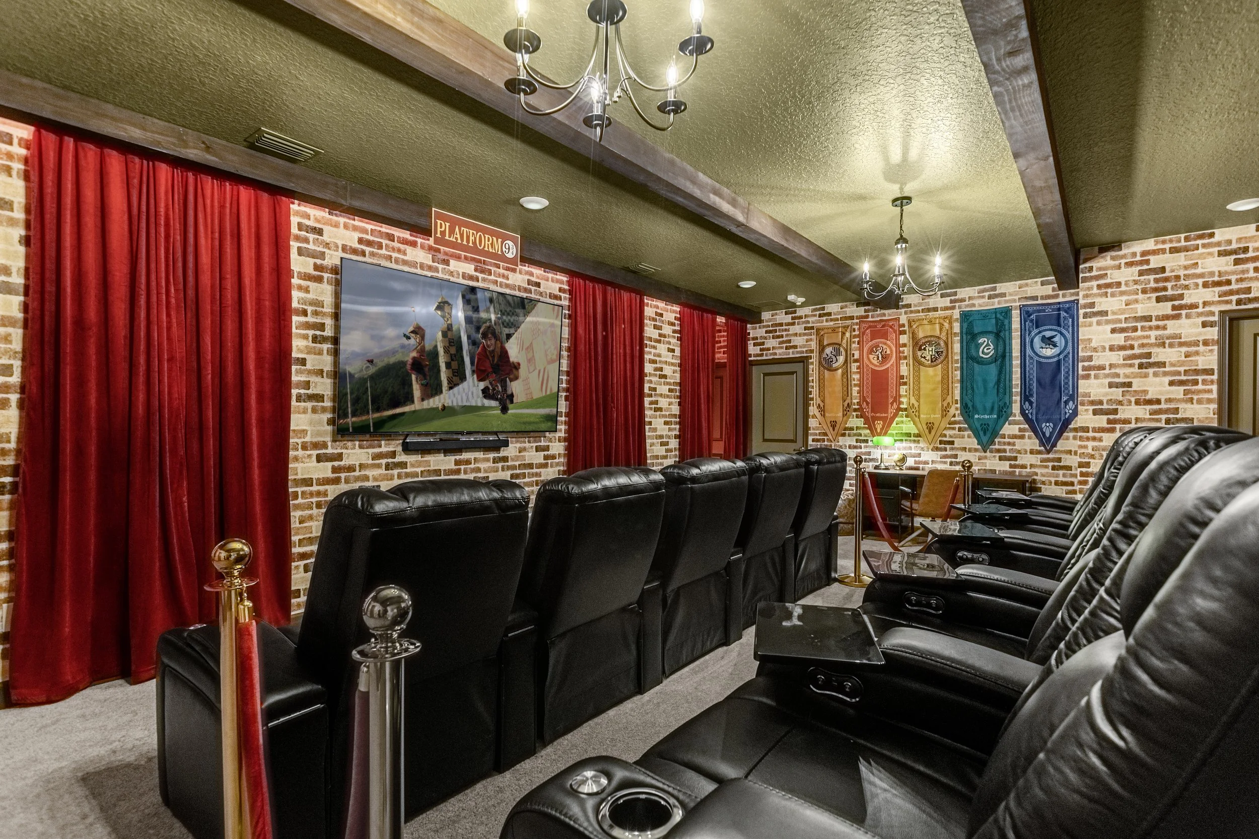 Upstay Design Theater Feature.jpg