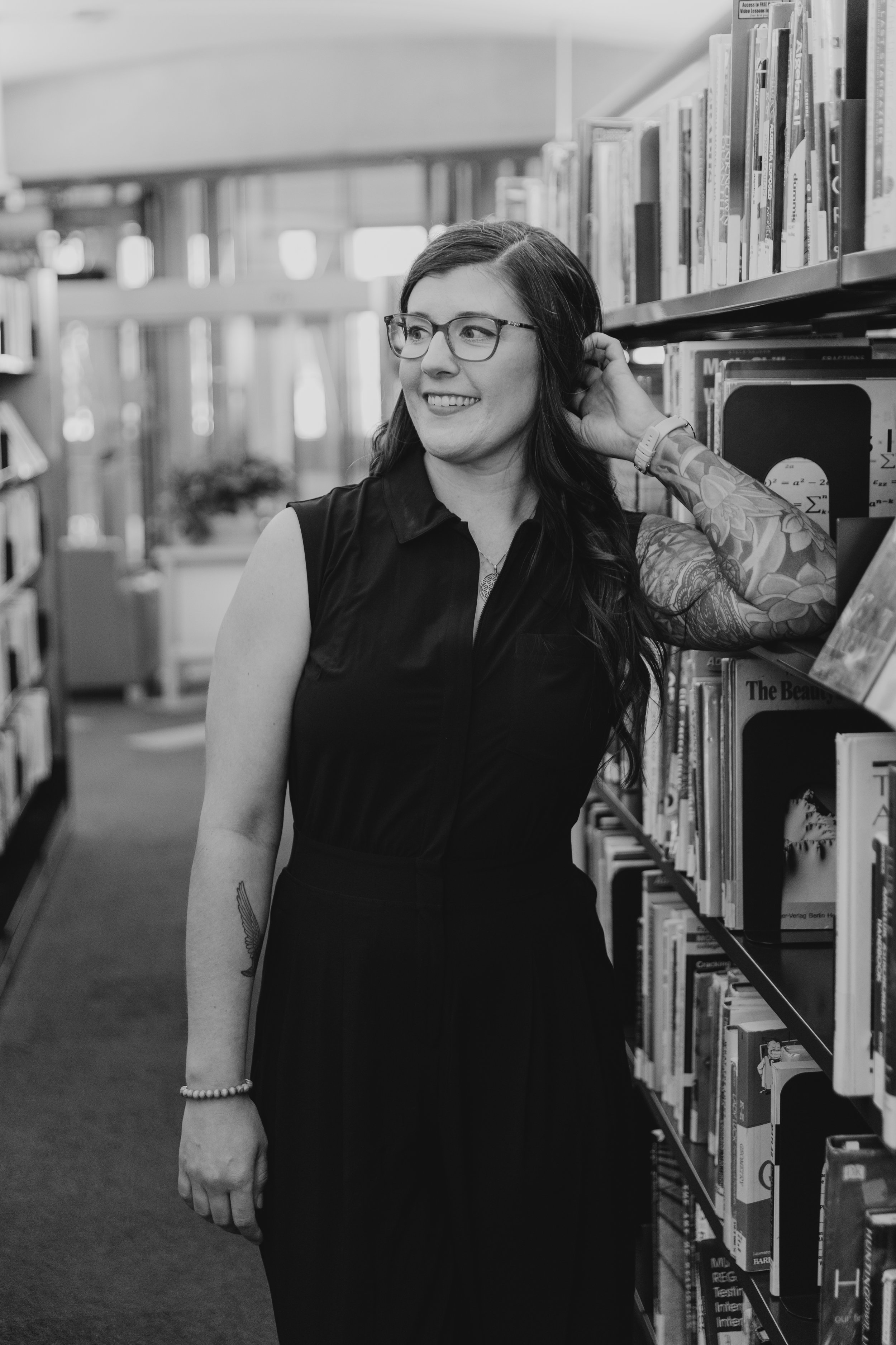 Rachel Warmath book coach holding books