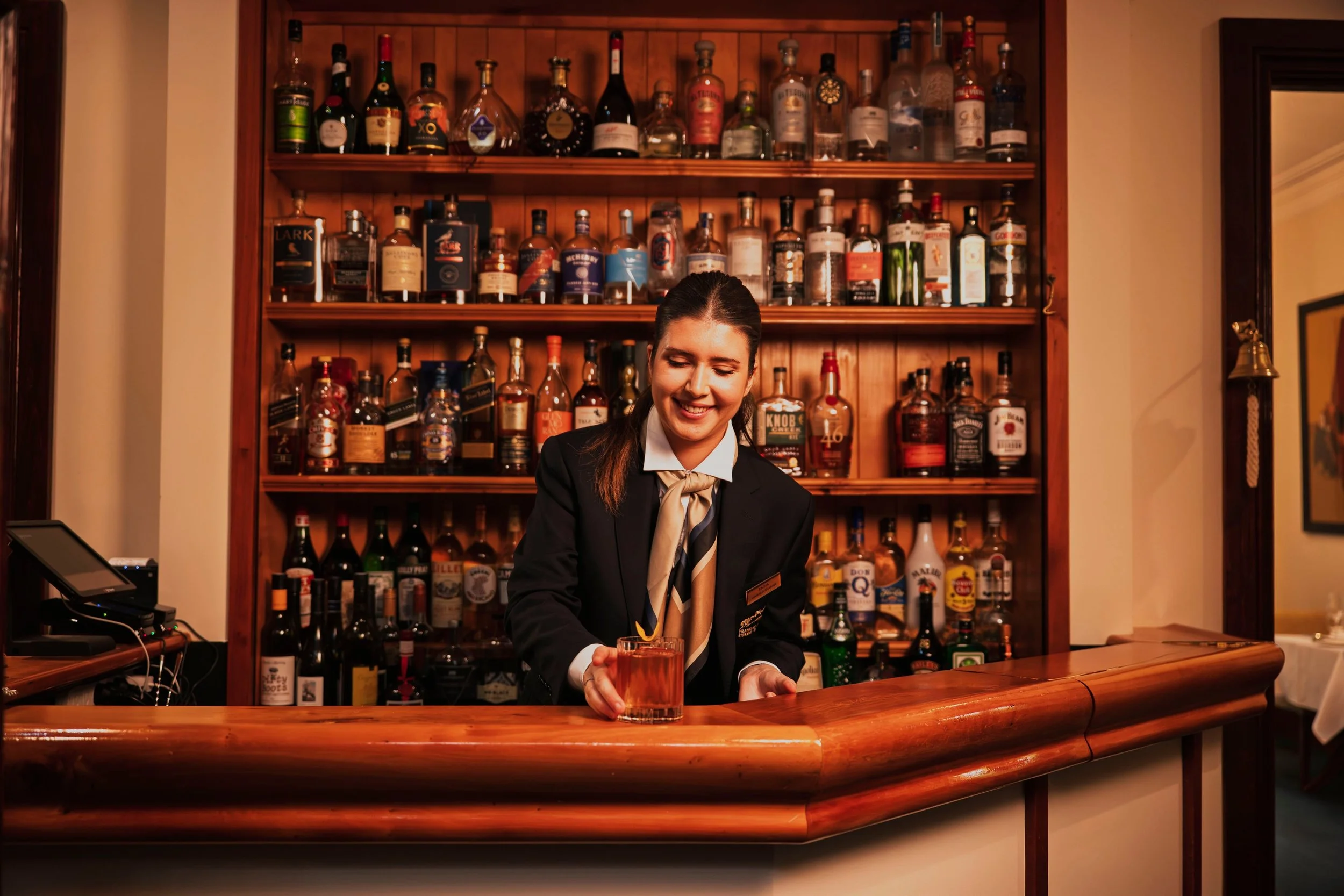 FranklinManor-BarTending-18.jpg
