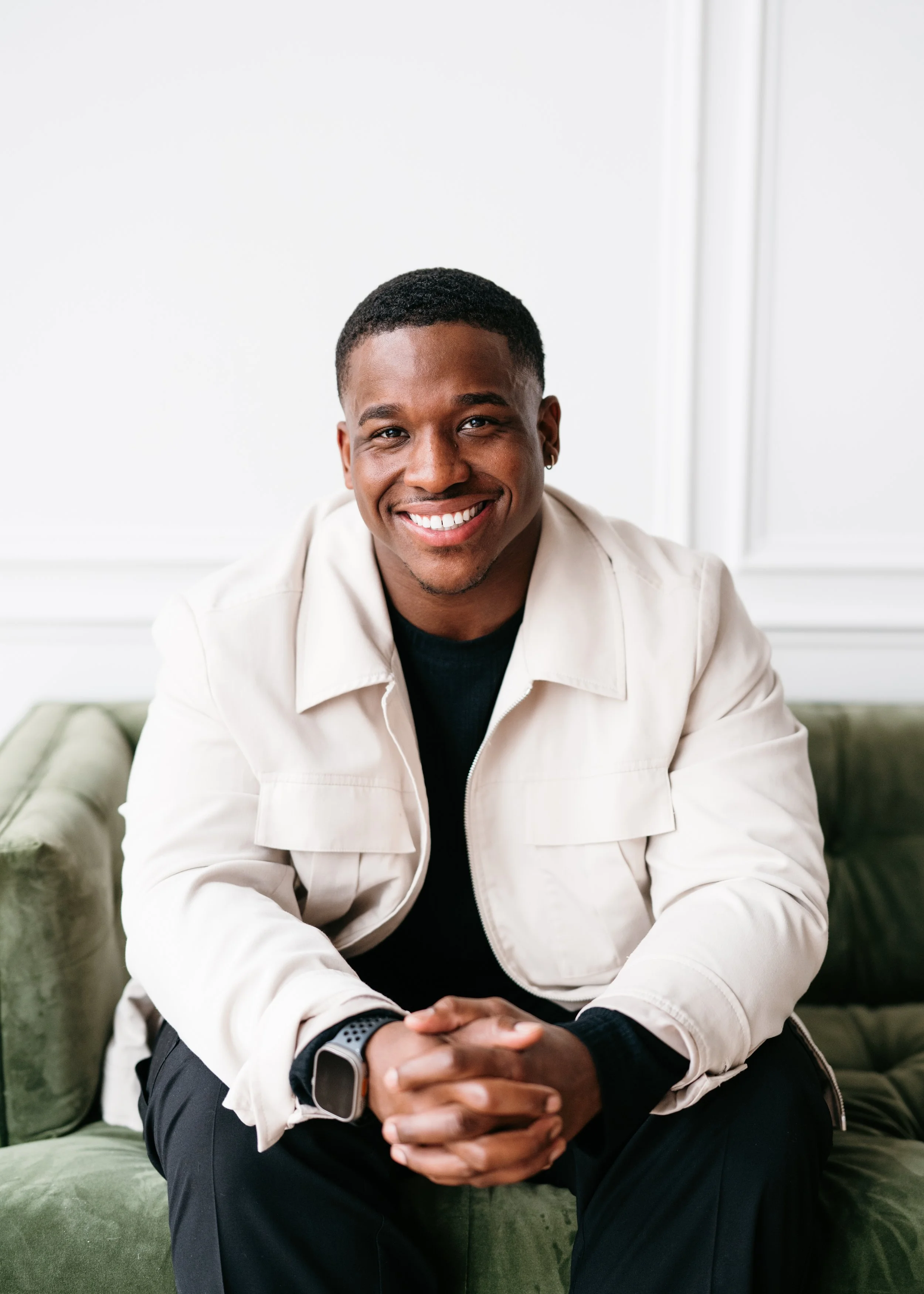MarkThompson_Headshot_Final-42.jpg