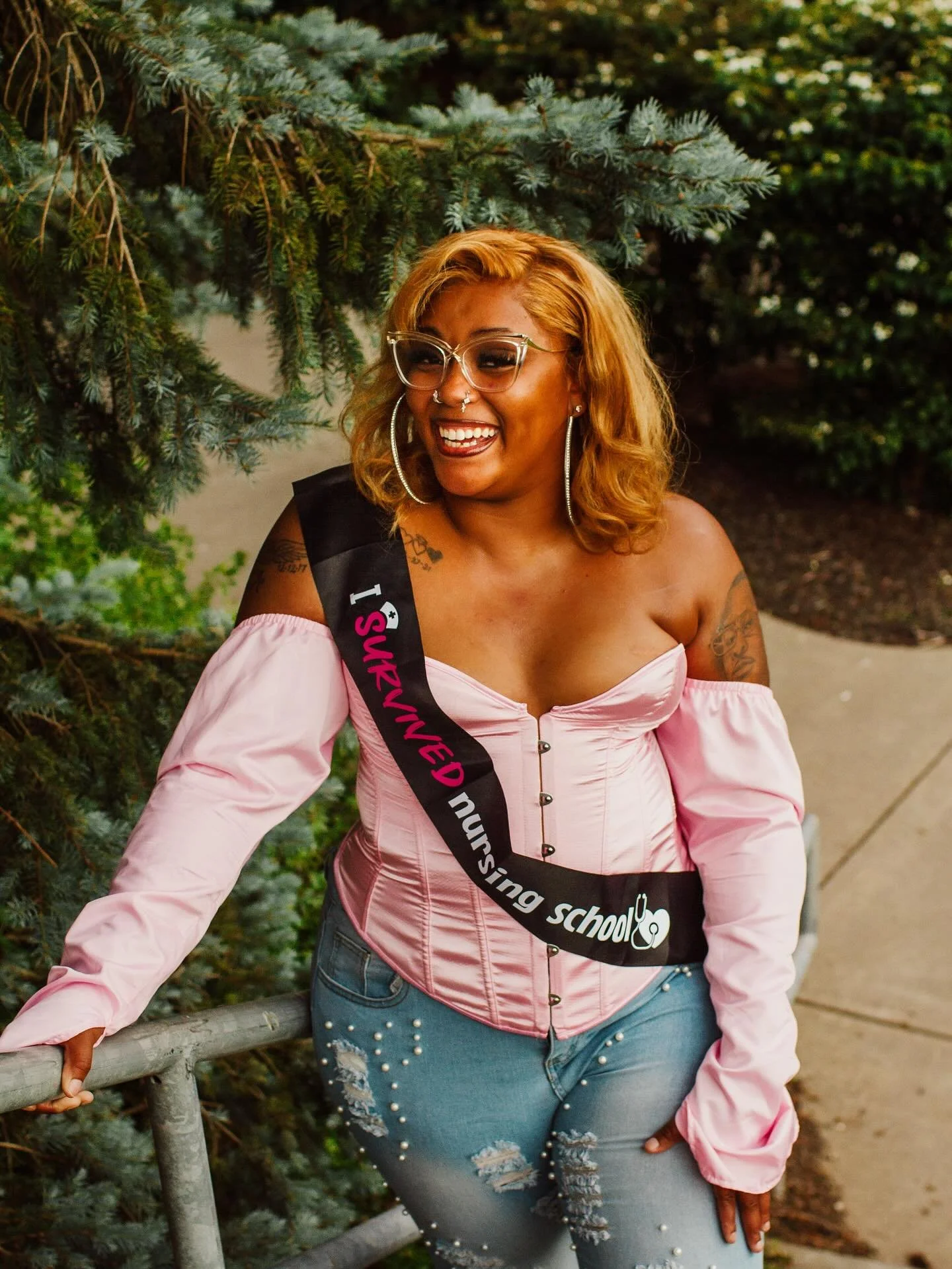Congrats to this beautiful lady for completing nursing school! π She’s such a ray of sunshine and it was so fun doing this shoot and getting creative with herβ¨
•
•
•
•
•
#graduated #graduationshoot #nursingschool #nur