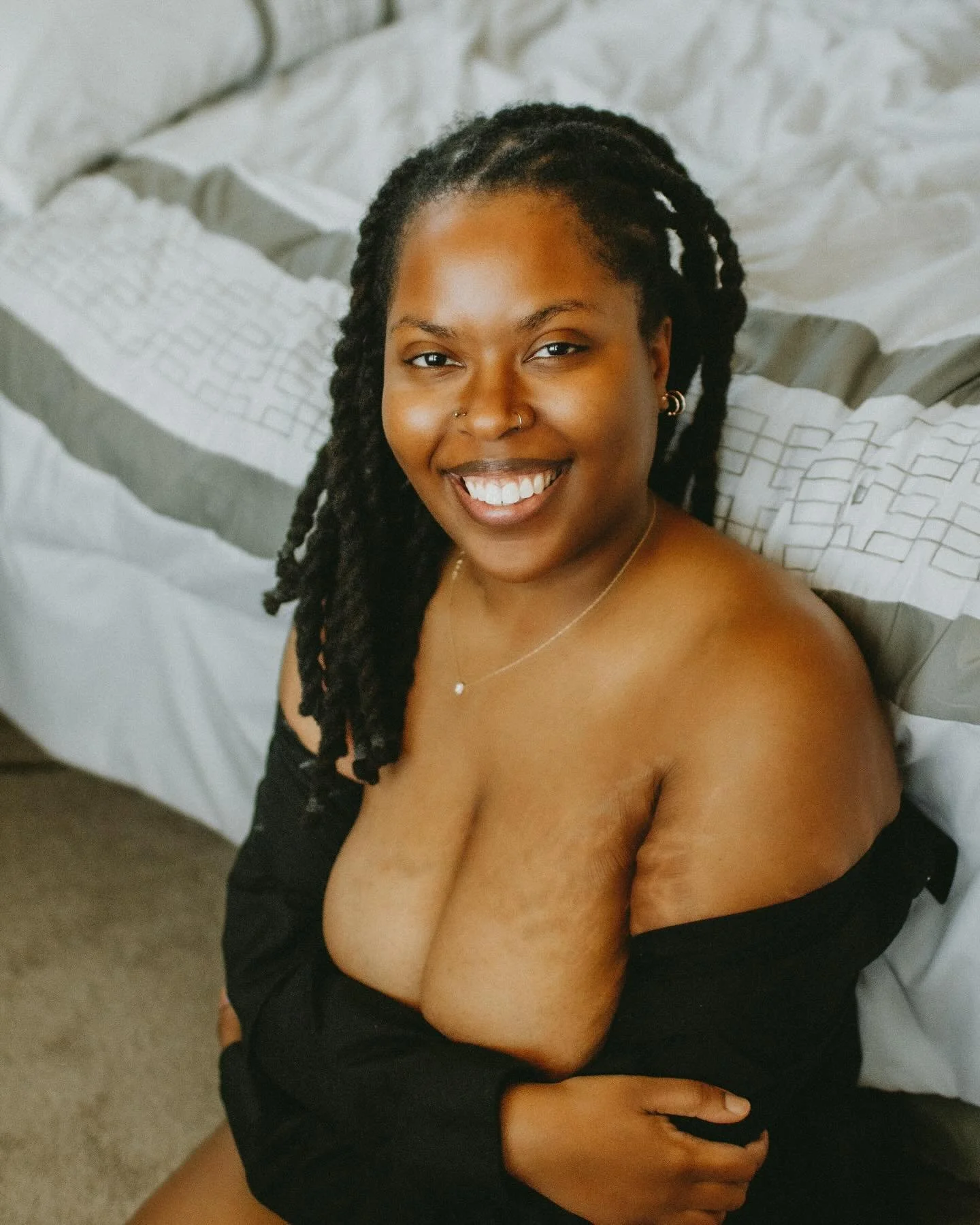 Valentine’s Day is coming up & this is the ultimate time to love yourself. Getting boudoir sessions done are meant to empower you in the body you’re currently in! I’d love to show you how beautiful you are β¨π₯°
Book now for a bo