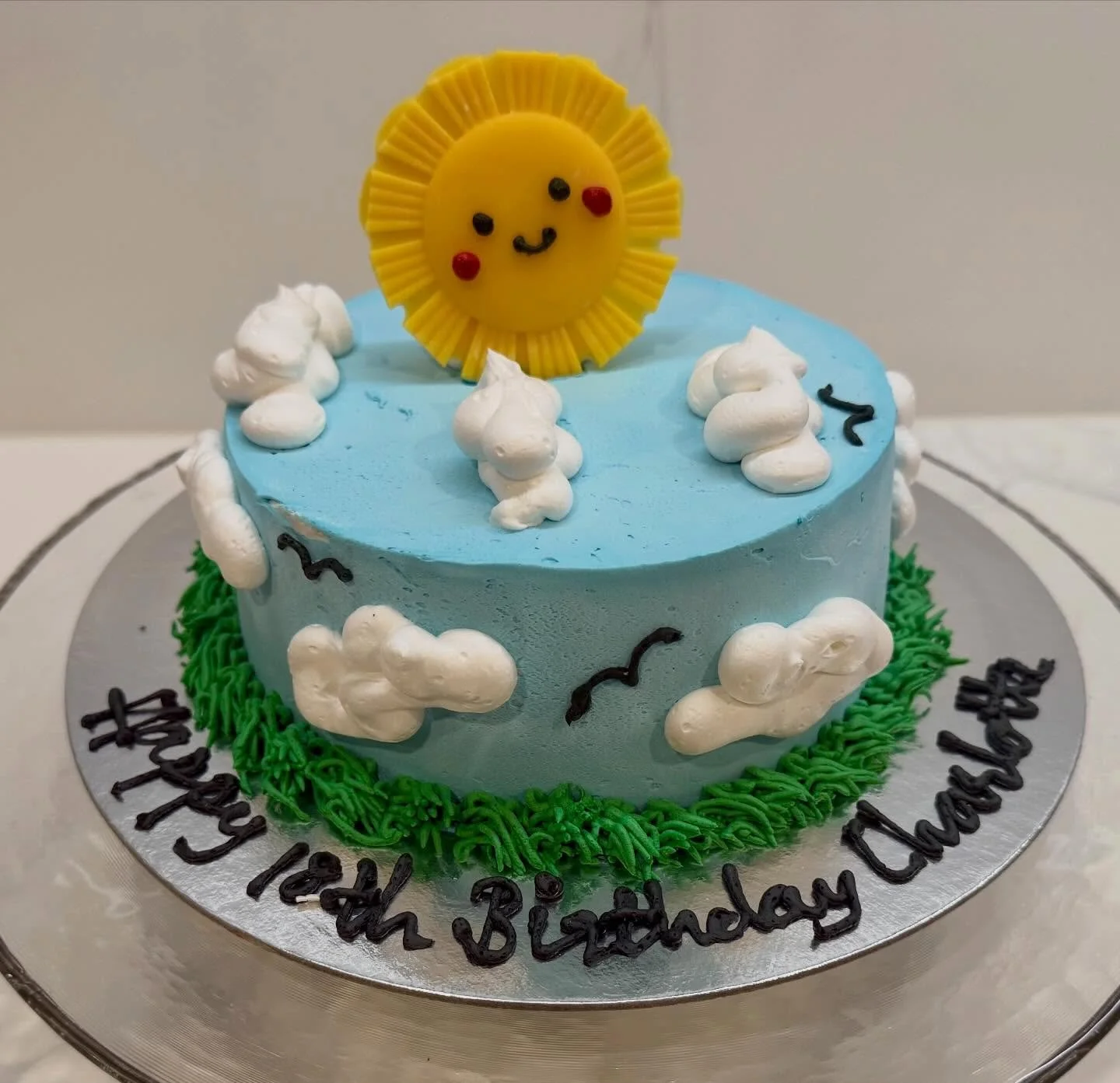 My lovely daughter Charlotte turned 18 this weekend. She said this was her favourite cake ever. 🎂Mine too. It made me happy. Beautiful flowers from my husband to say thanks for our daughter- a lovely annual tradition too 💕💐