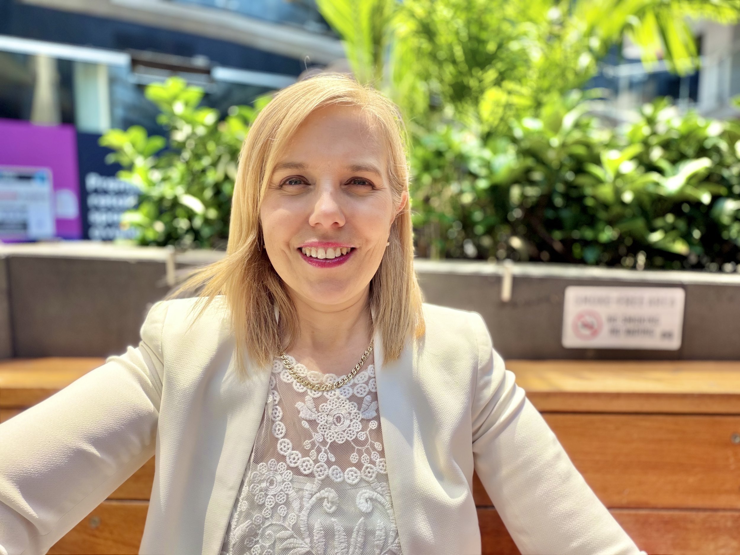 Suzie Thoraval in a park, adaptive stability, adaptive leadership, leadership coaching