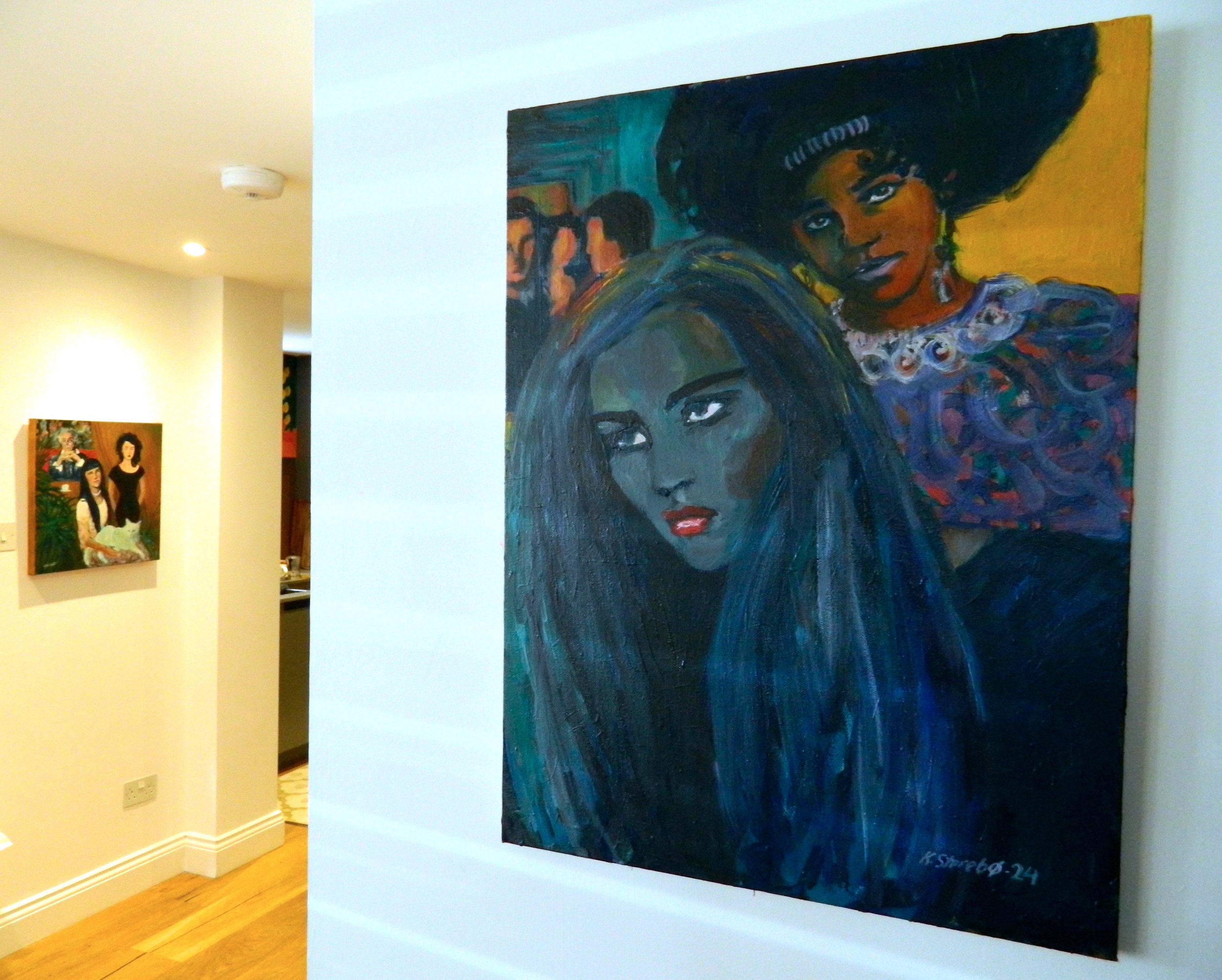 3: barmaids_inside_katrinestorebo.JPG