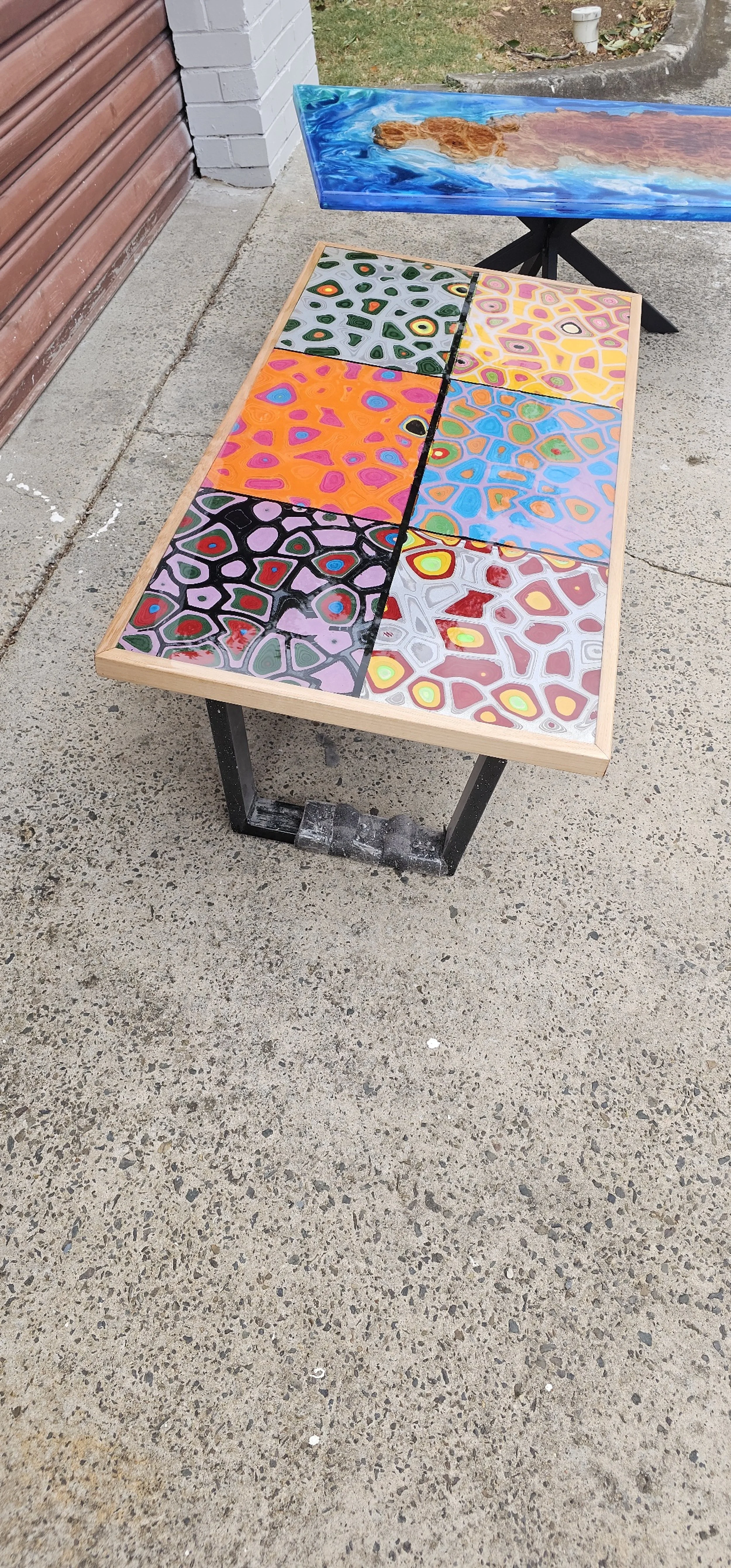 Damascus-Colour-Paper-Coffee-Table-end.jpg