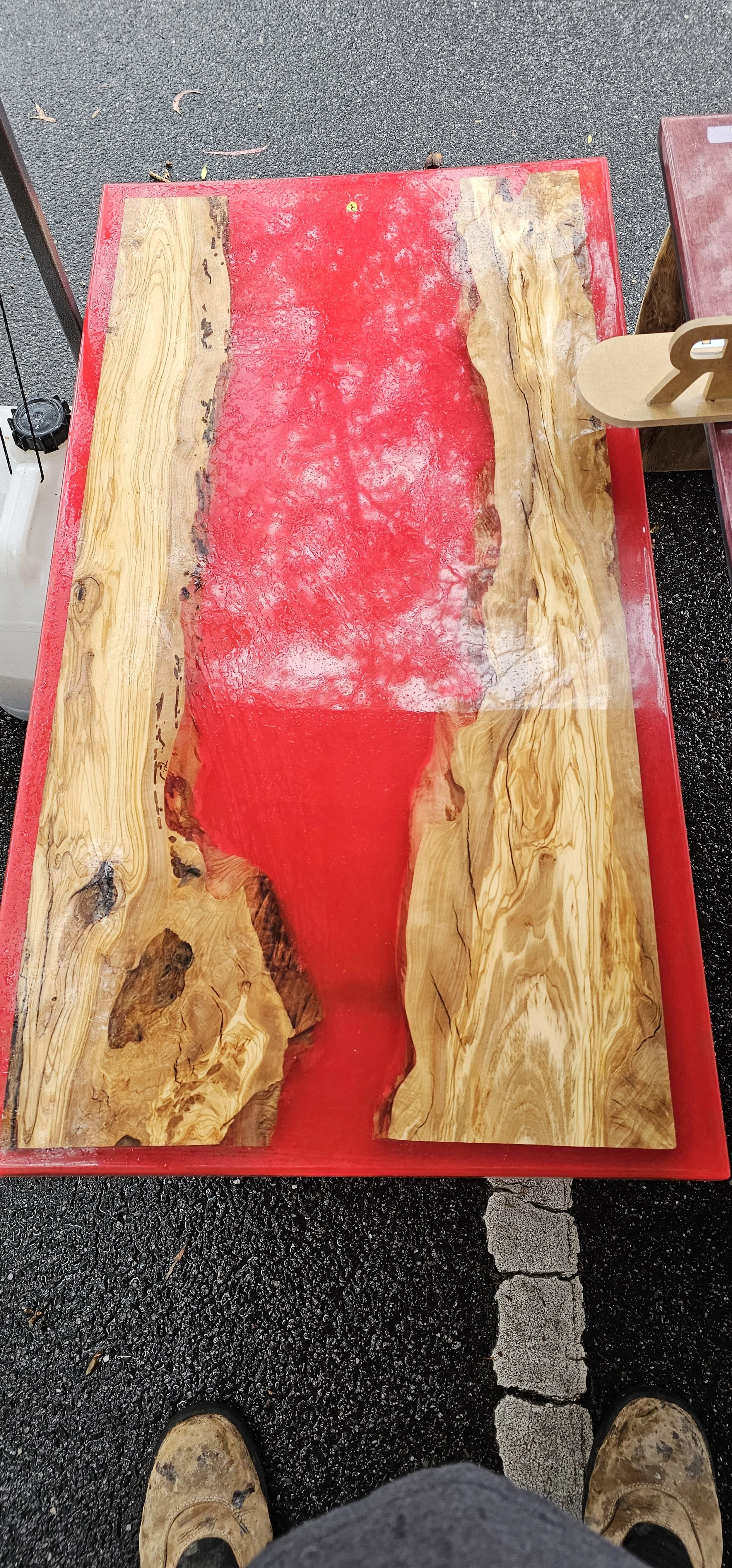 Olive-Wood-Rossa-Corsta-Red-Coffee-Table-Close.jpeg