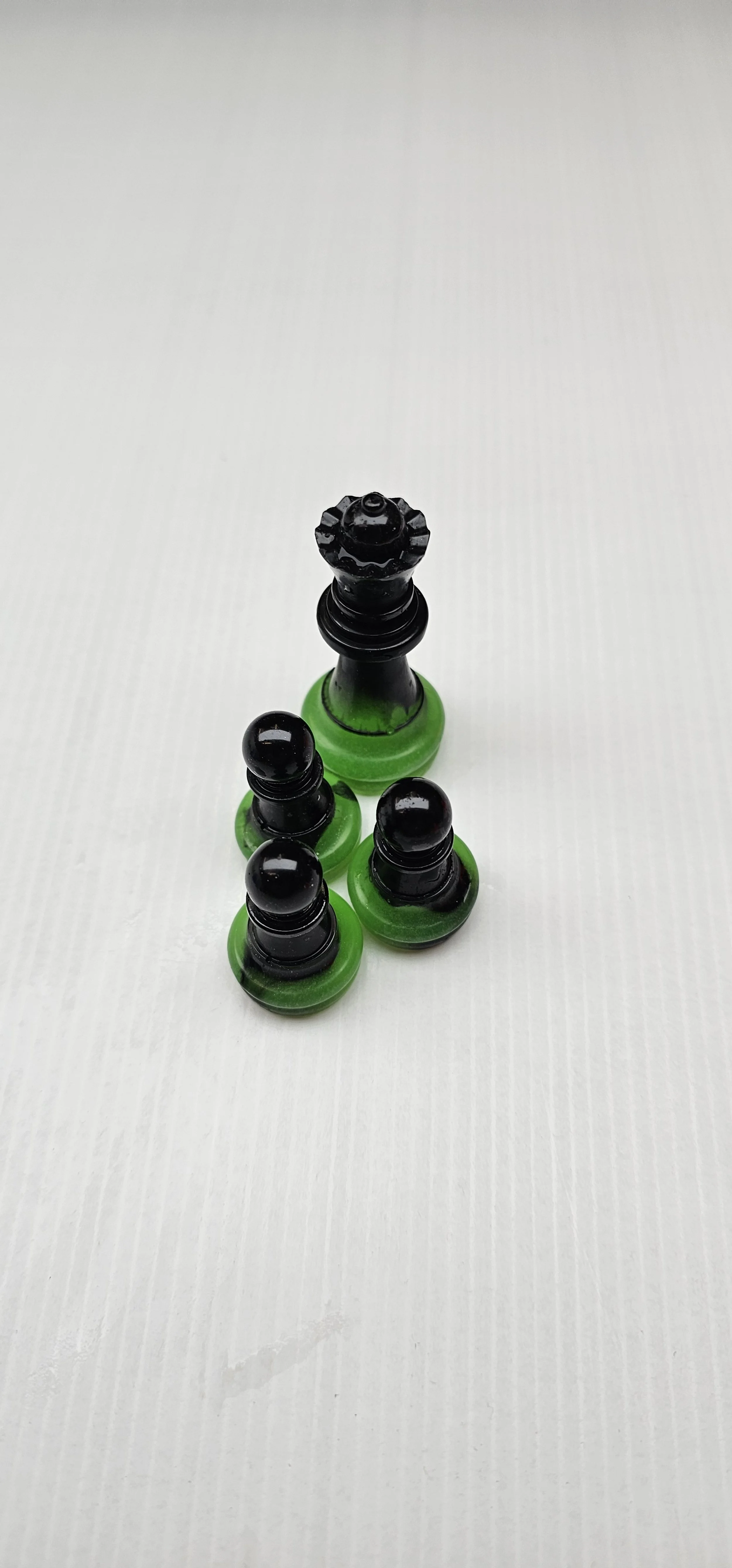 Gloss Black Apple Green.jpg