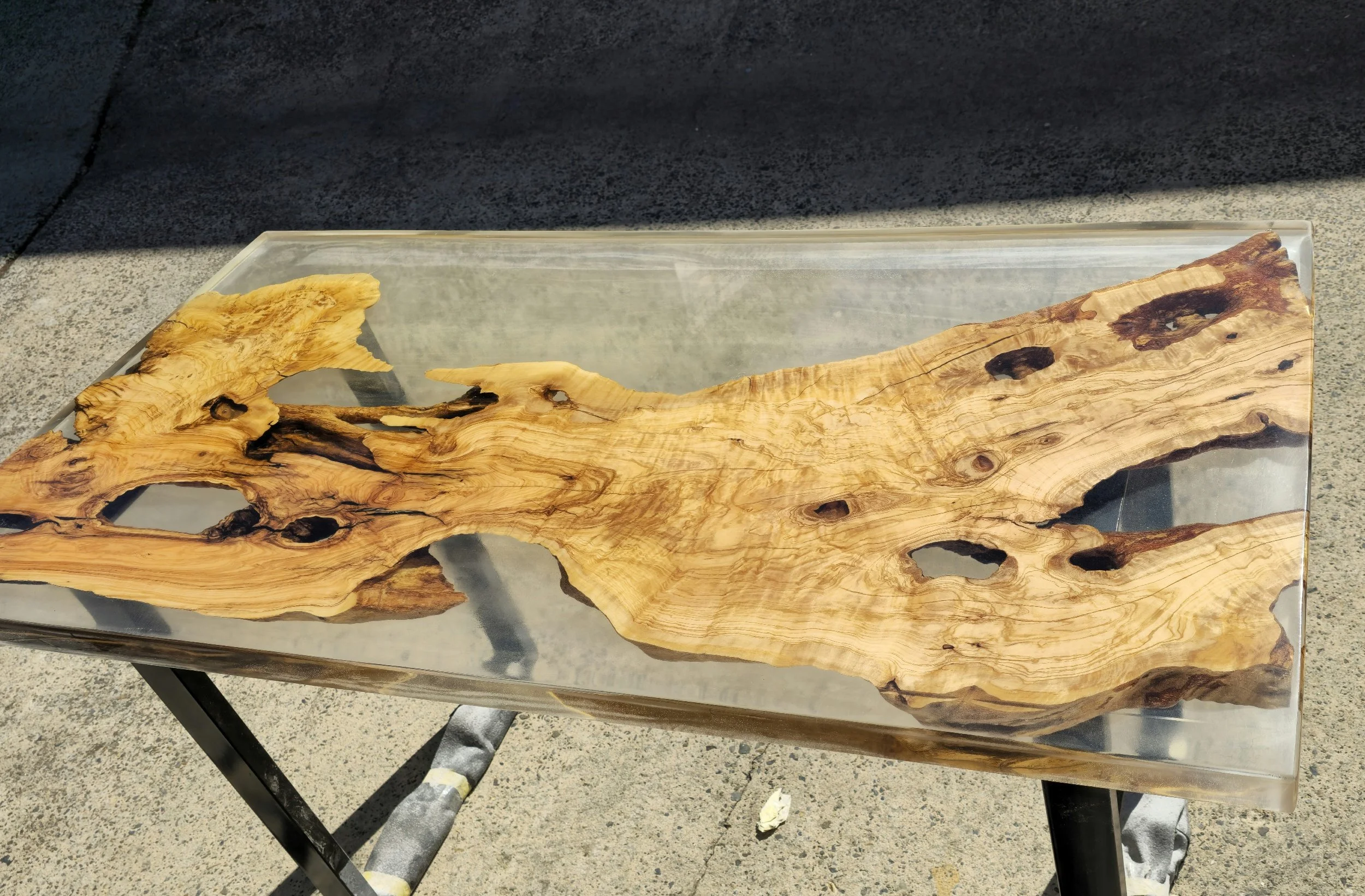 Olive-Wood-Clear-Resin-Desk-bestshot.jpg