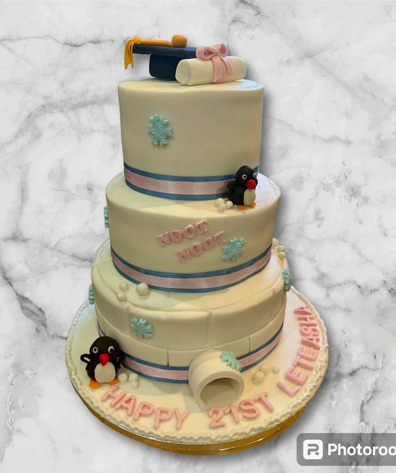 3 tier pingu graduation.jpg