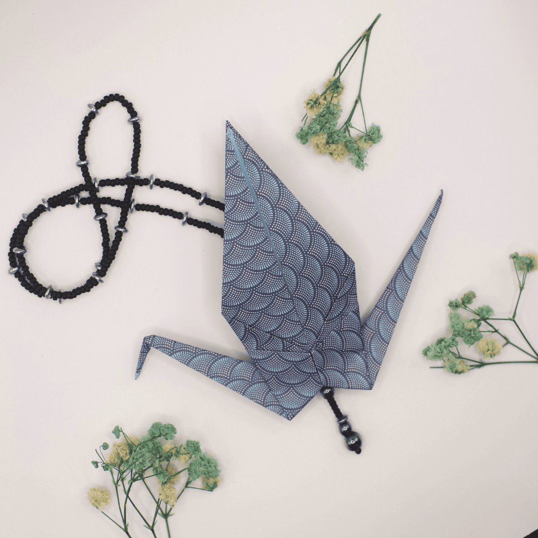 Origami - Tenkai gru oiseau animal japonais papier bleu vague japon perle noir déco