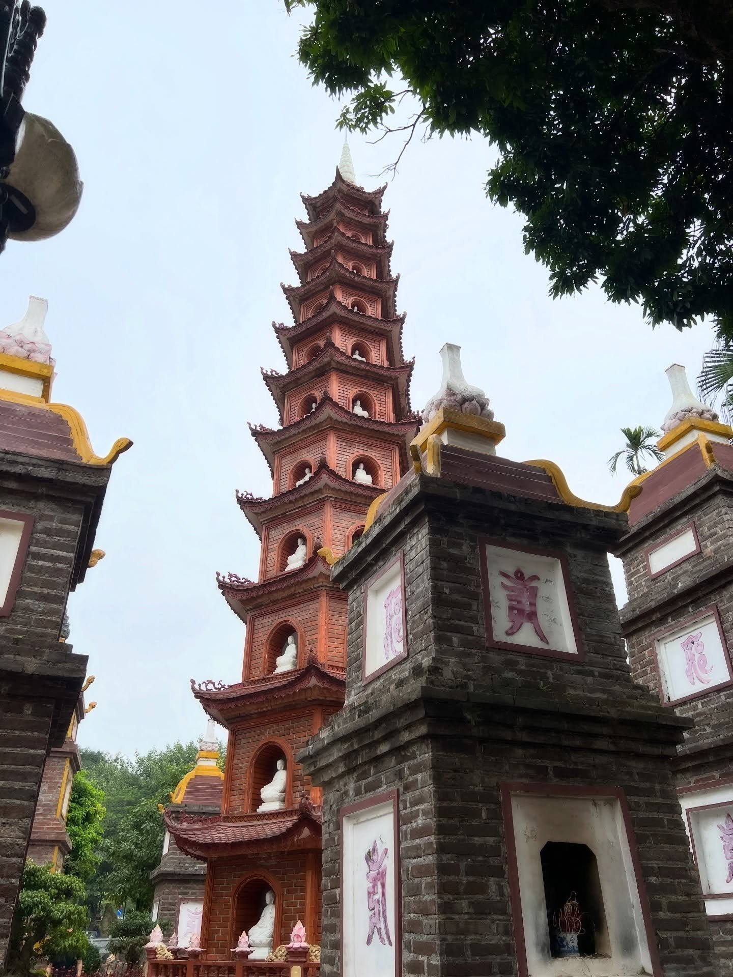 Explore Hanoi, Vietnam&rsquo;s capital: a dynamic city where modern life meets centuries of history and a thriving cultural scene. A must on any journey through Vietnam, or Southeast Asia.

Don&rsquo;t hesitate, drop us a DM or send us an email!

#vi