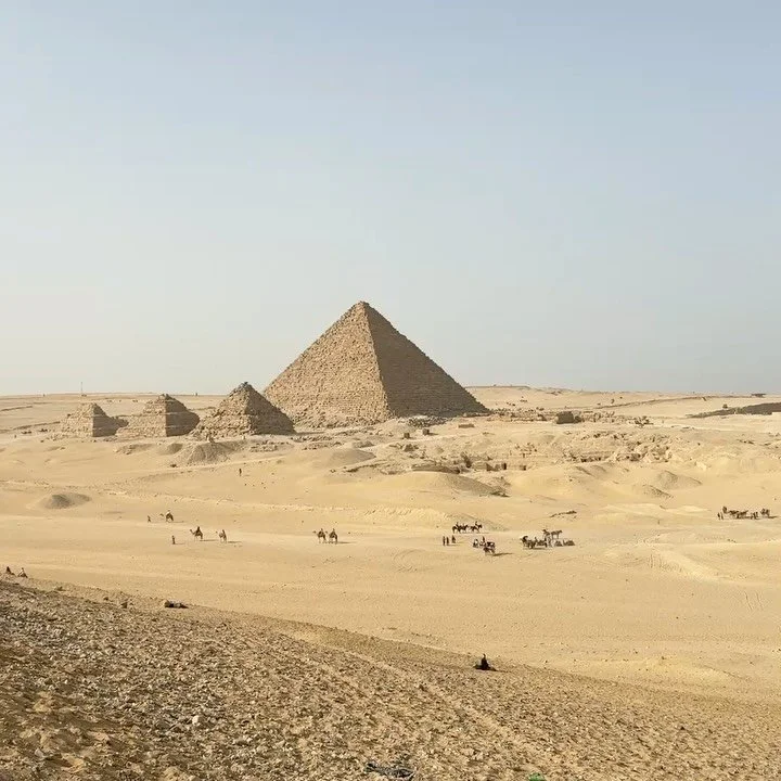 They&rsquo;re called the Great Pyramids for a reason

#jakunatravel #pyramidsofgiza #experienceegypt #bespoketravel