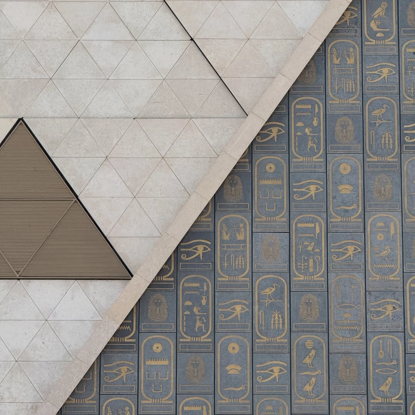 Egyptian art tells a story across centuries, from the newly opened Grand Egyptian Museum to ancient hieroglyphics, majestic pyramids, vibrant bazaars, mosques, and beyond.

#jakunatravel #gem #experienceegypt #egyptianart