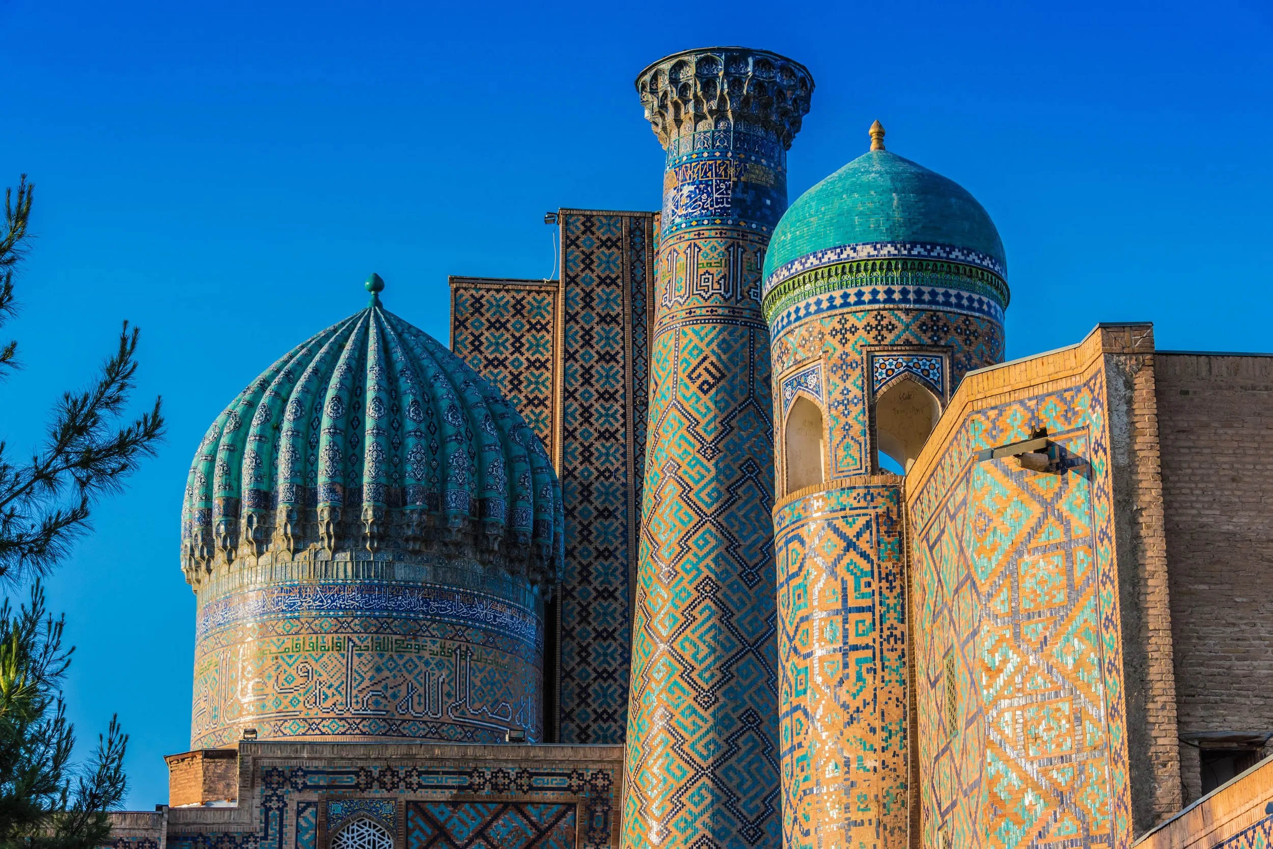 Samarkand mosque turquoise domes and minaret Islamic architecture Uzbekistan luxury private tour Silk Road