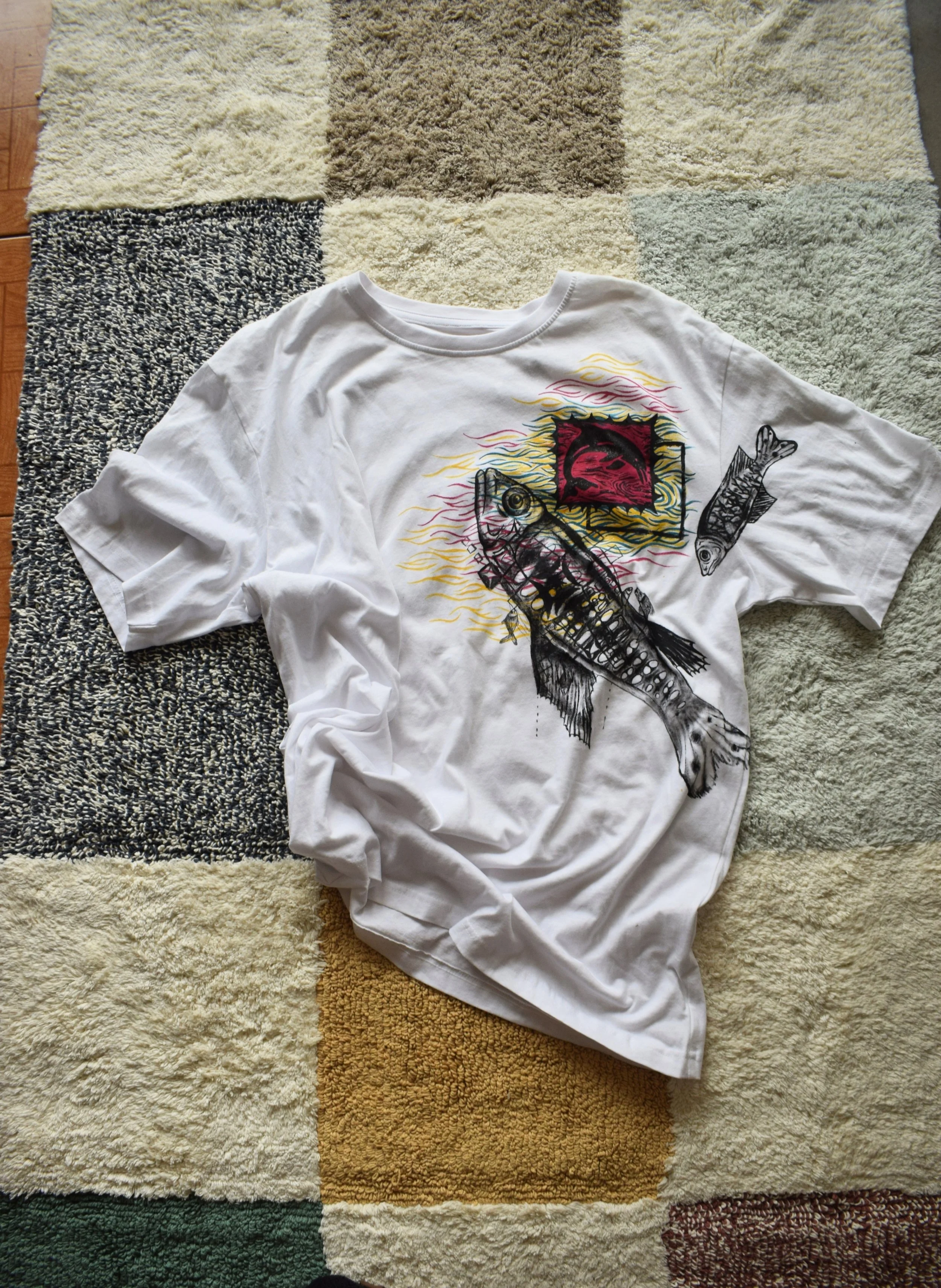 Guppy Shirt White12.JPG