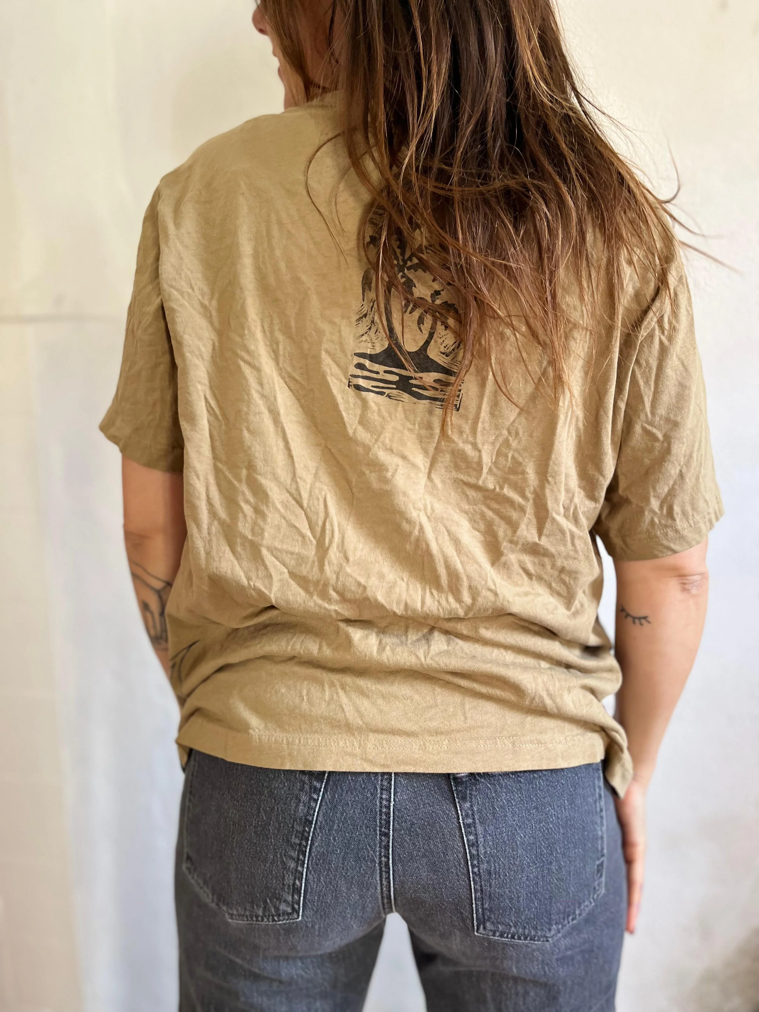 Organic Cotton T-Shirt – Dolphin (L).jpg