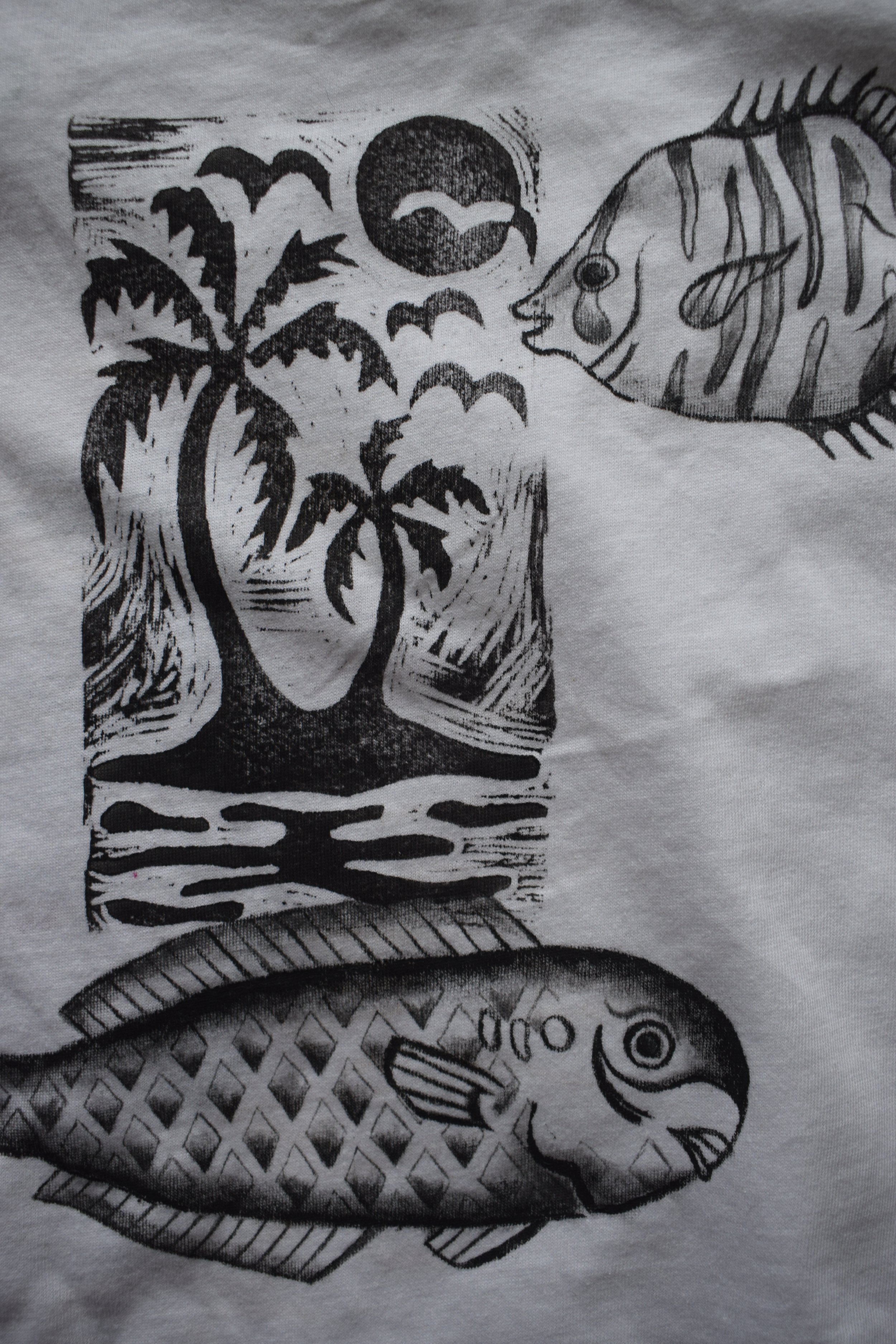 Guppy Shirt White16.JPG