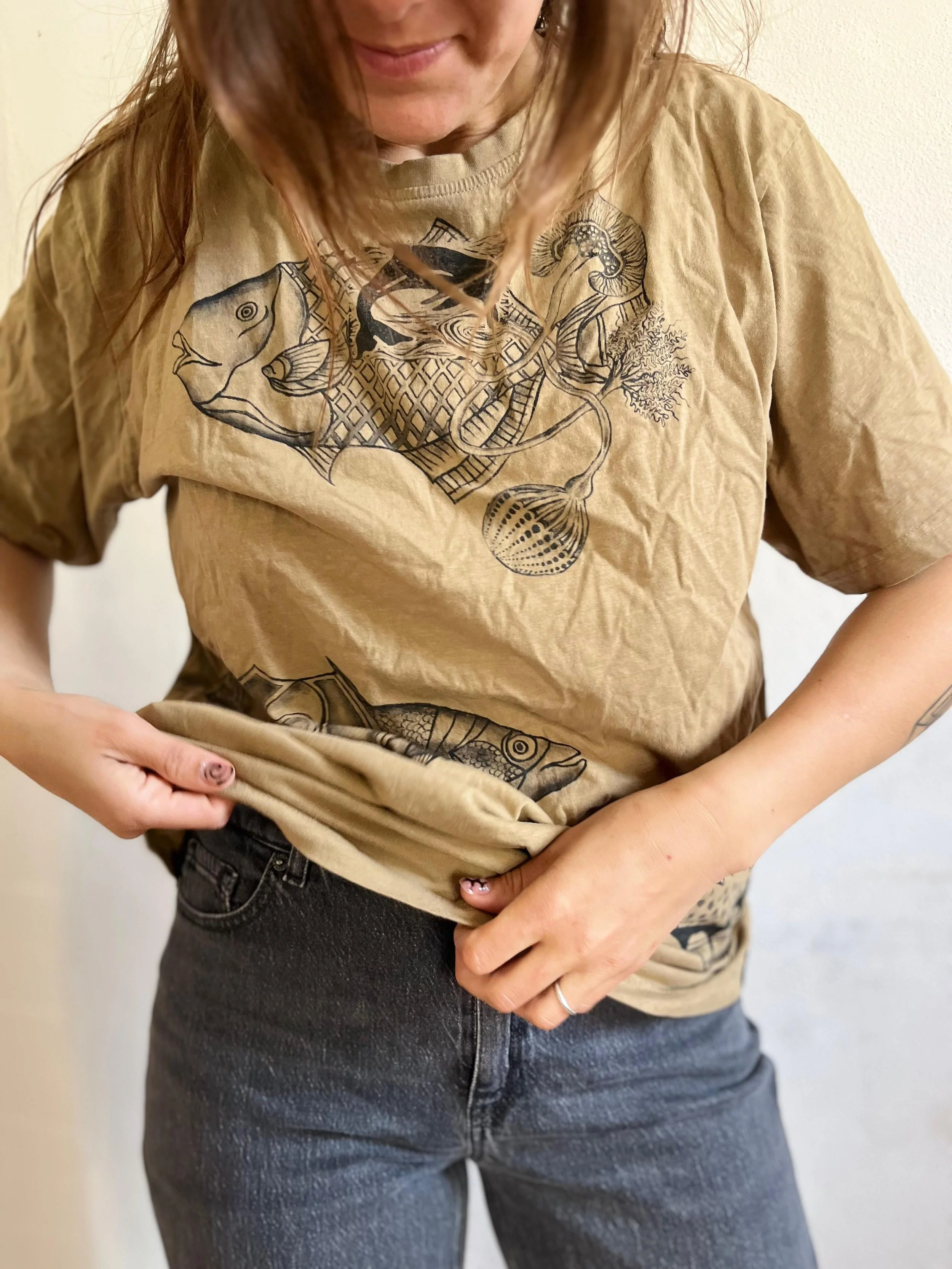 Organic Cotton T-Shirt – Dolphin (L) (4).jpg
