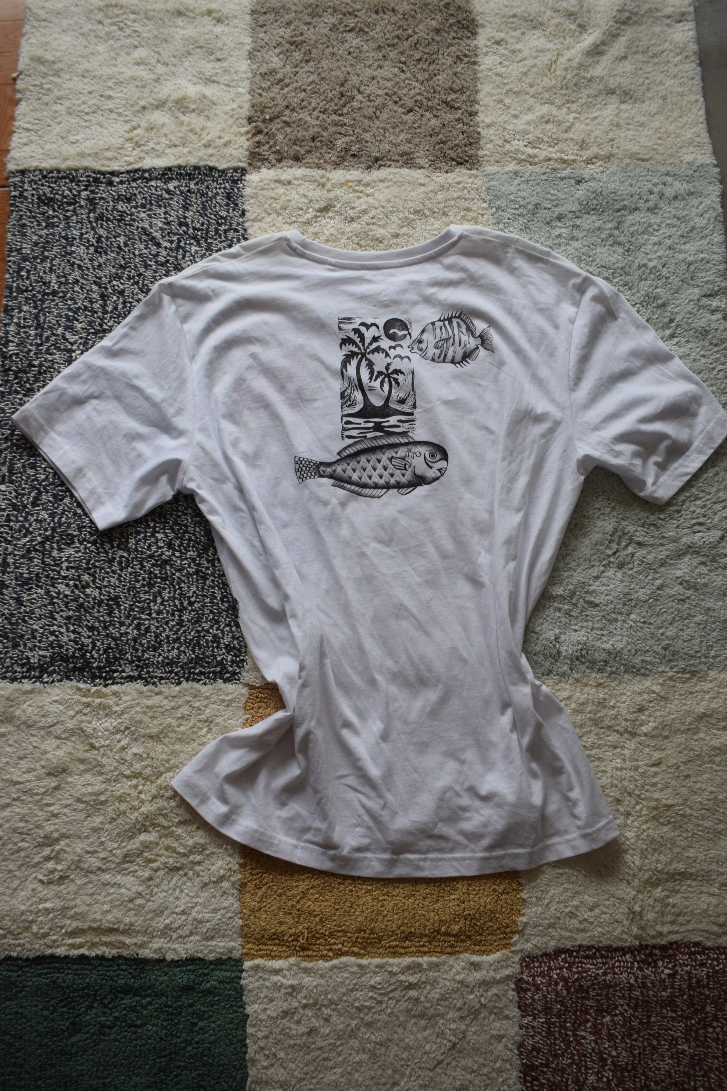 Guppy Shirt White7.JPG