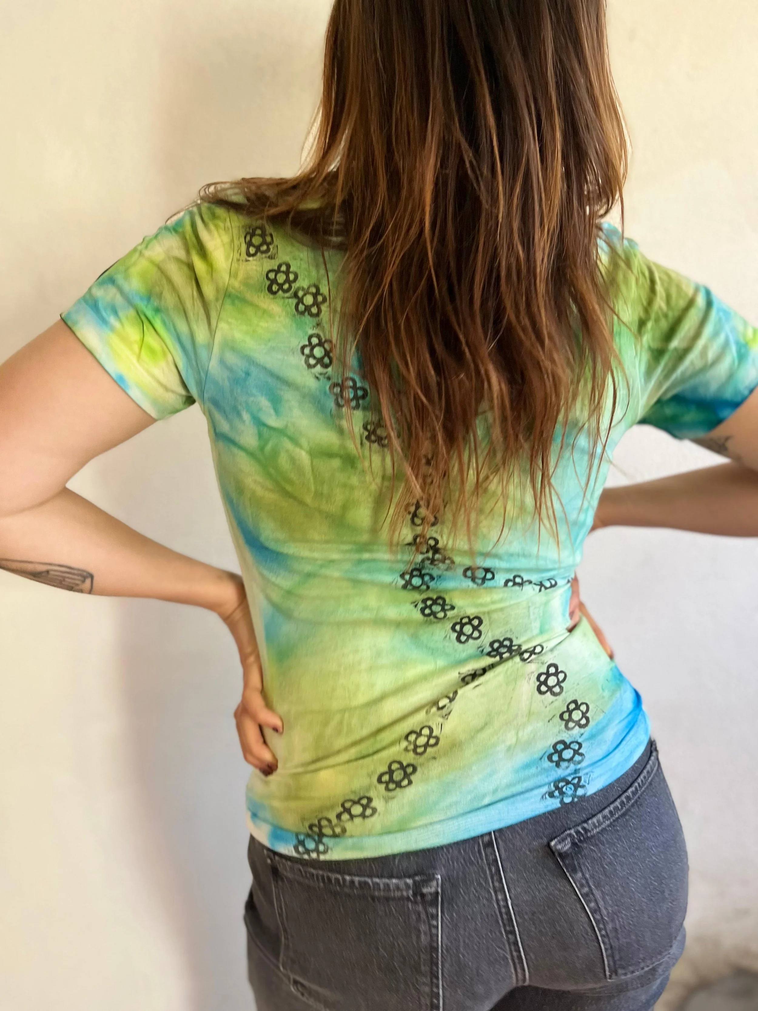 Upcycled Cotton T-Shirt – 'Frogtown' (M).jpg