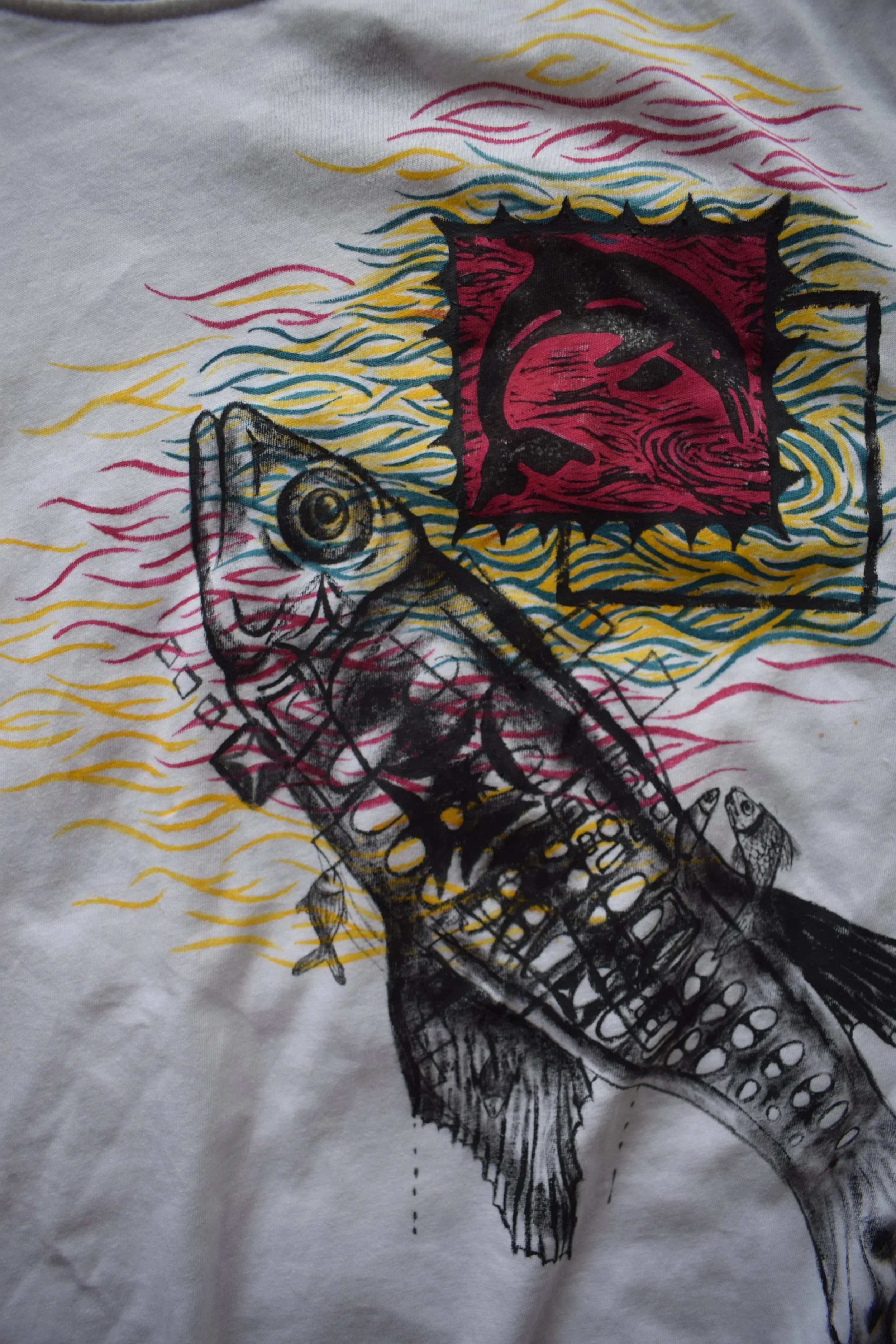 Guppy Shirt White15.JPG