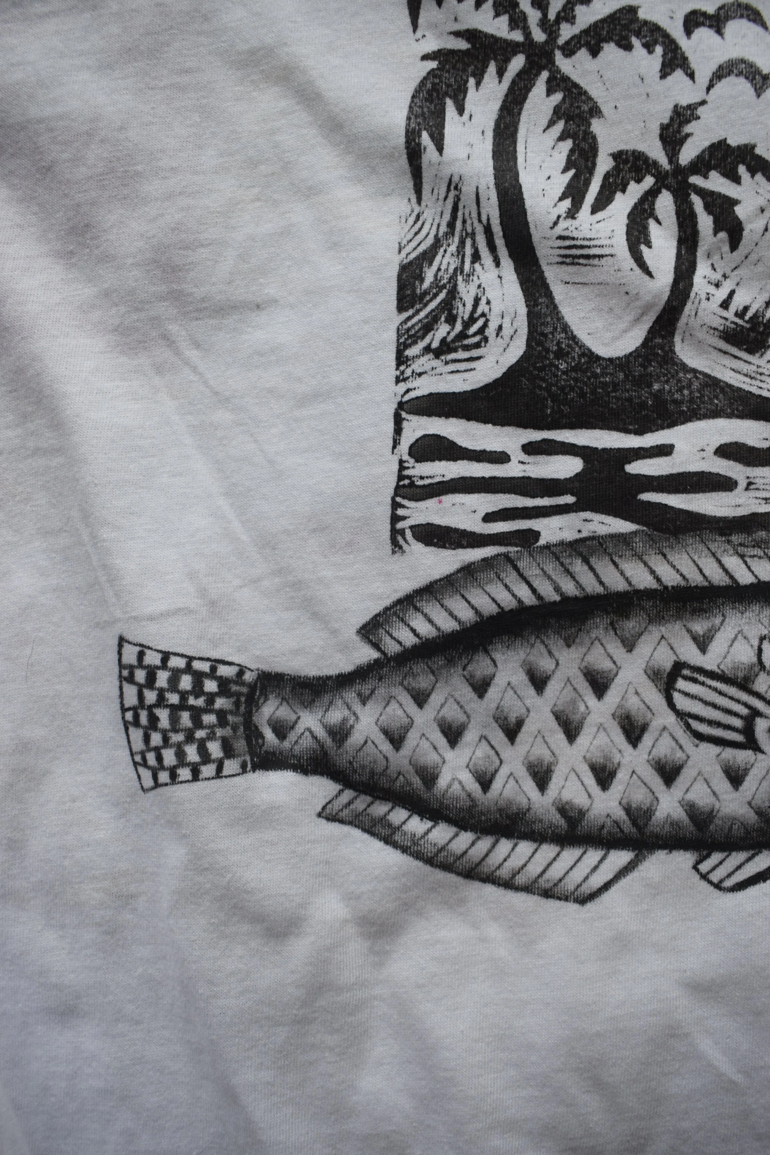 Guppy Shirt White11.JPG