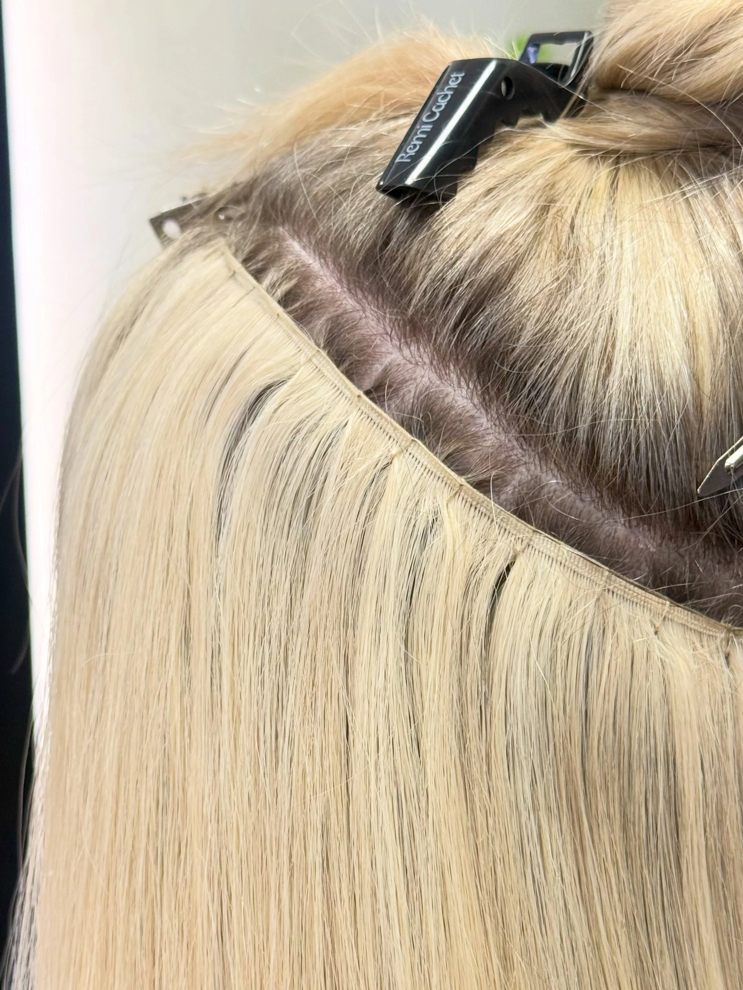 C L E A N &bull; A P P L I C A T I O N S

weaves have always been one of my favourite hair extension methods 

therapeutic and creative ✨