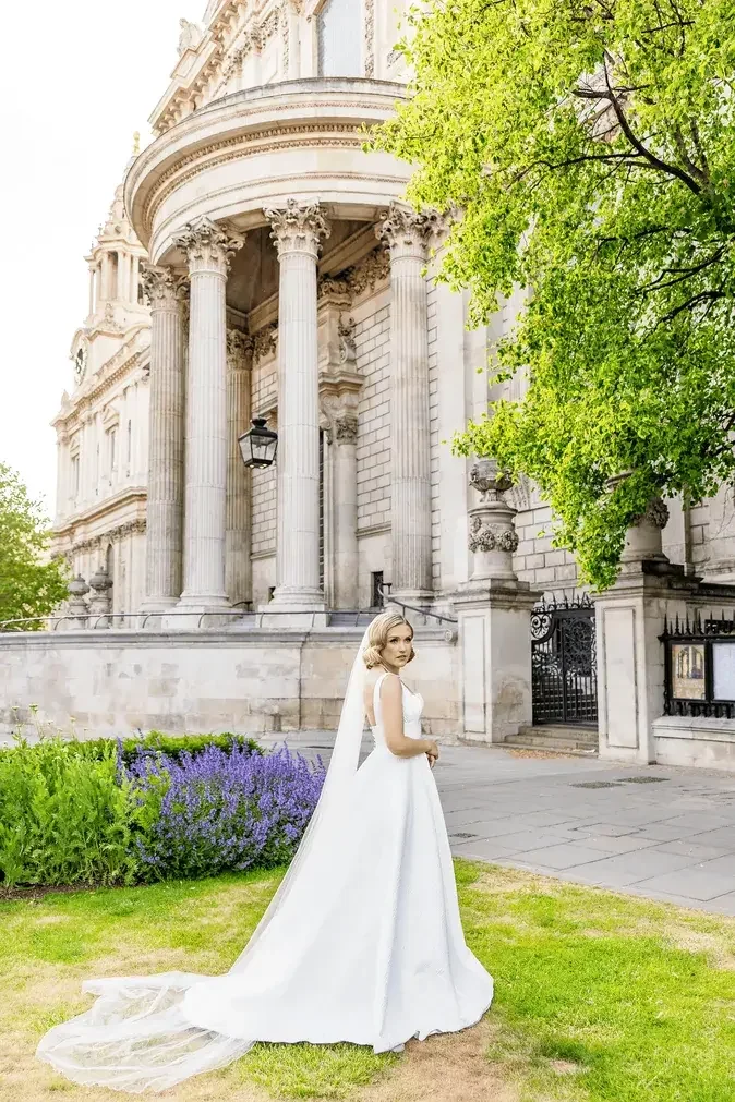 Behind the Scenes at a London Bridal Photoshoot near St. Paul’s Cathedral