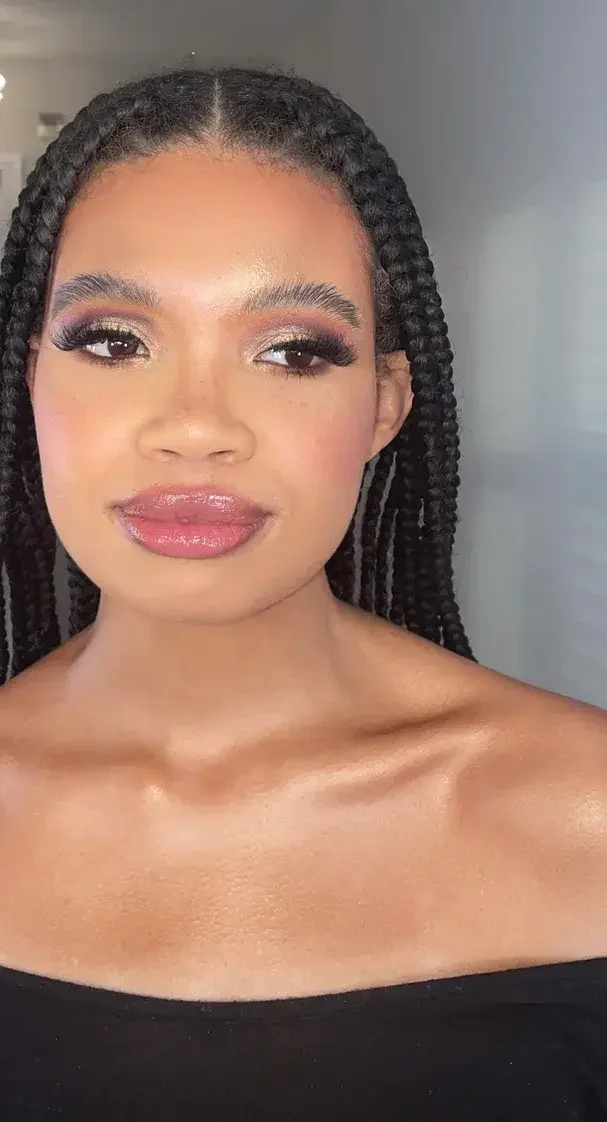 Make Up Essentials for Your Wedding Day Touch Up Kit