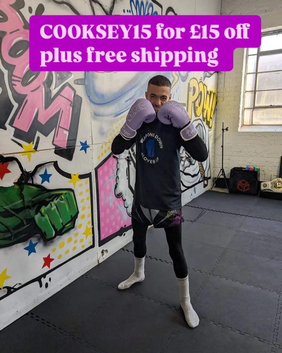 DISCOUNT ALERT 🚨 !!! 

Reckon you can look better than @cooksey.mka  @cookseyscombatclub  in our Josephine Gloves?!? 

Use code COOKSEY15 at Queen of the Fight to get yourself &pound;15 off and free shipping !  Be sure to tag us in your pics 👸🏼. 
