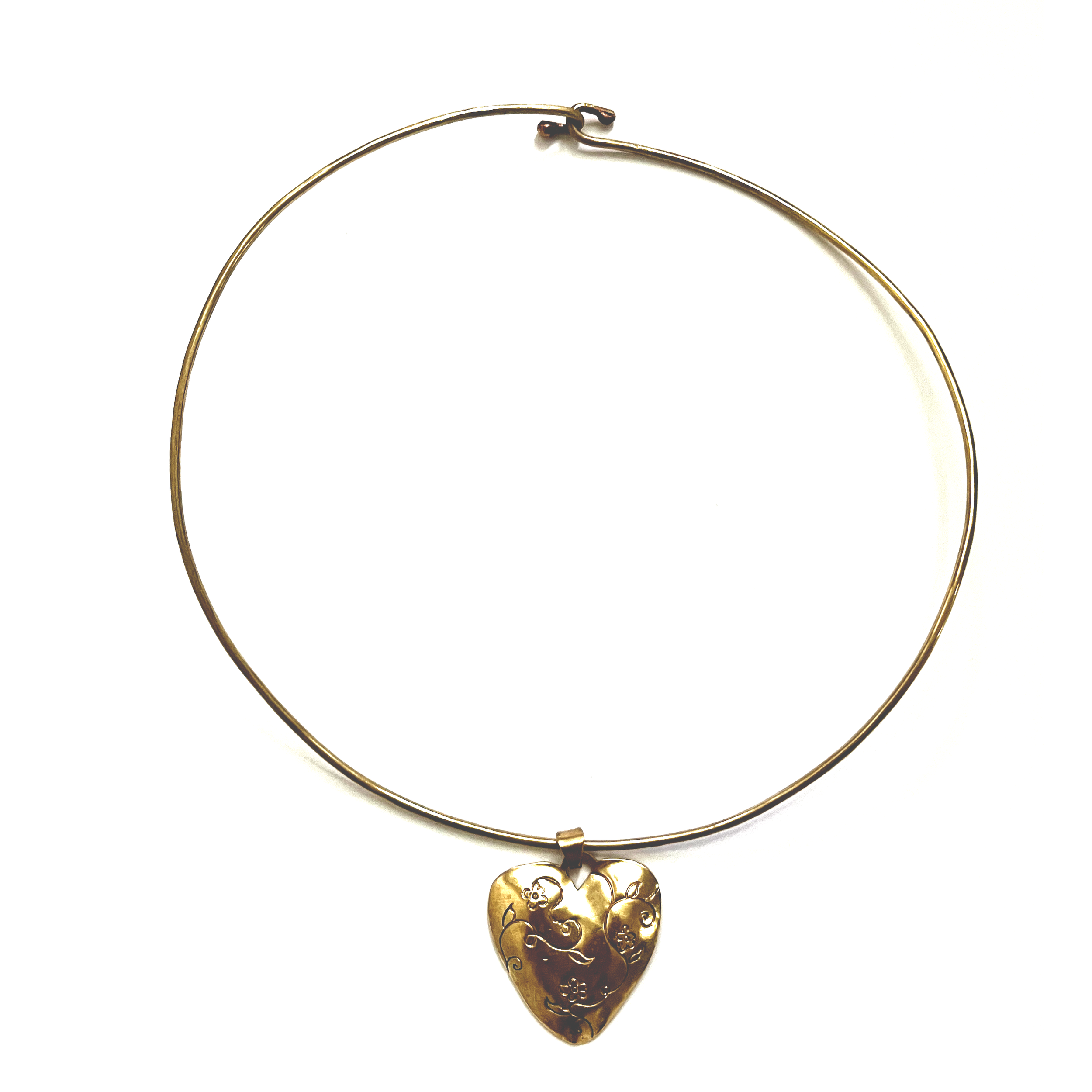 heart choker 1.png