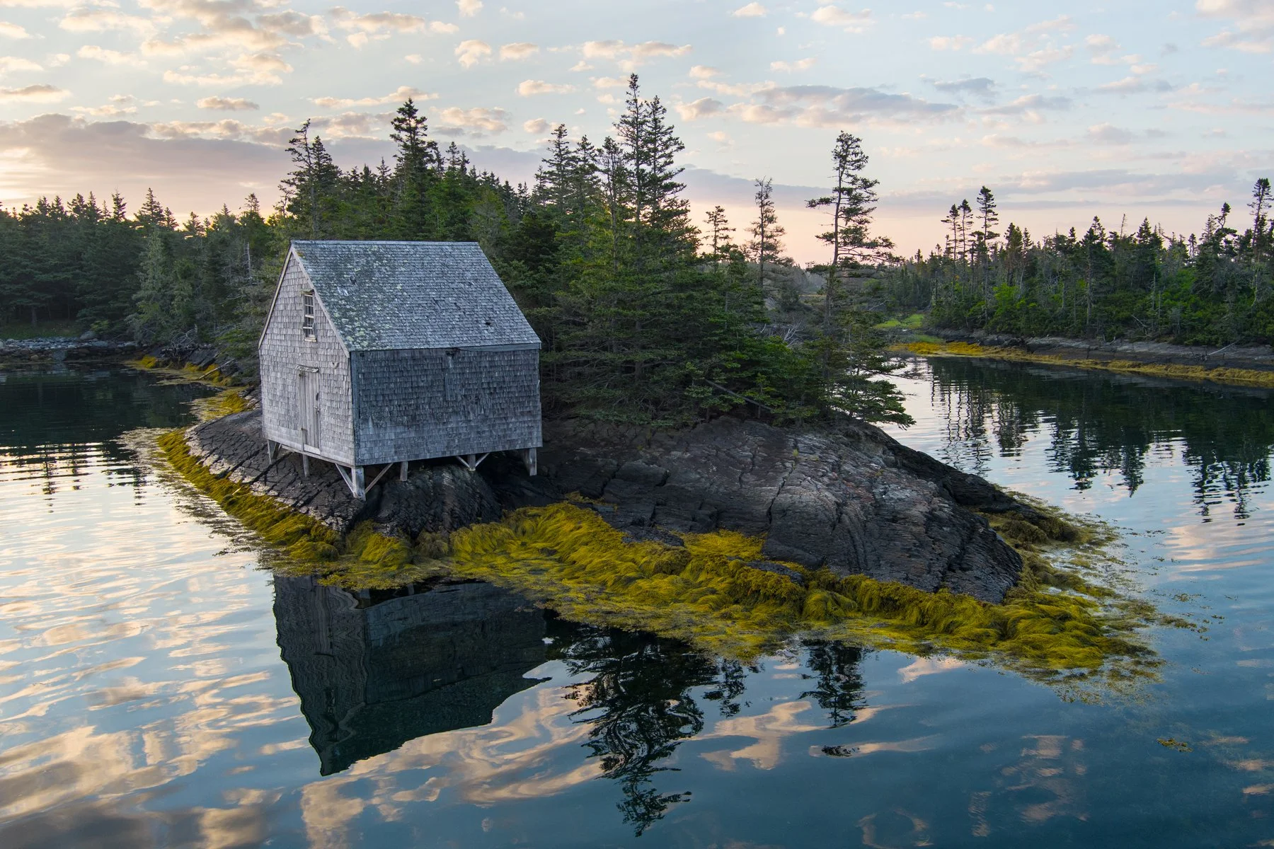 WP02_Weathered-Gray-Shack-Blue-Rocks_JockMartin.jpg