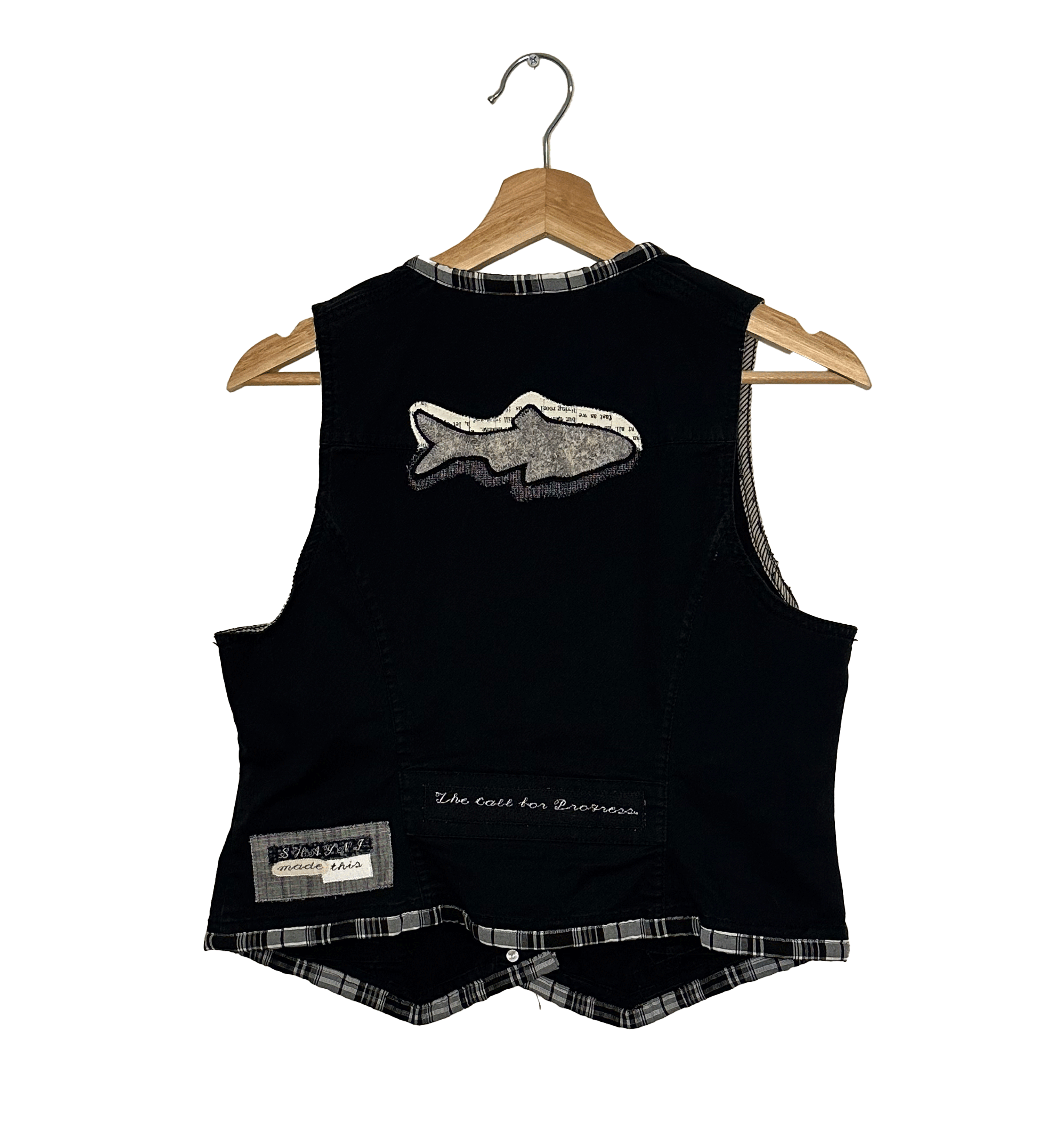 black-fish-vest-back-close.png
