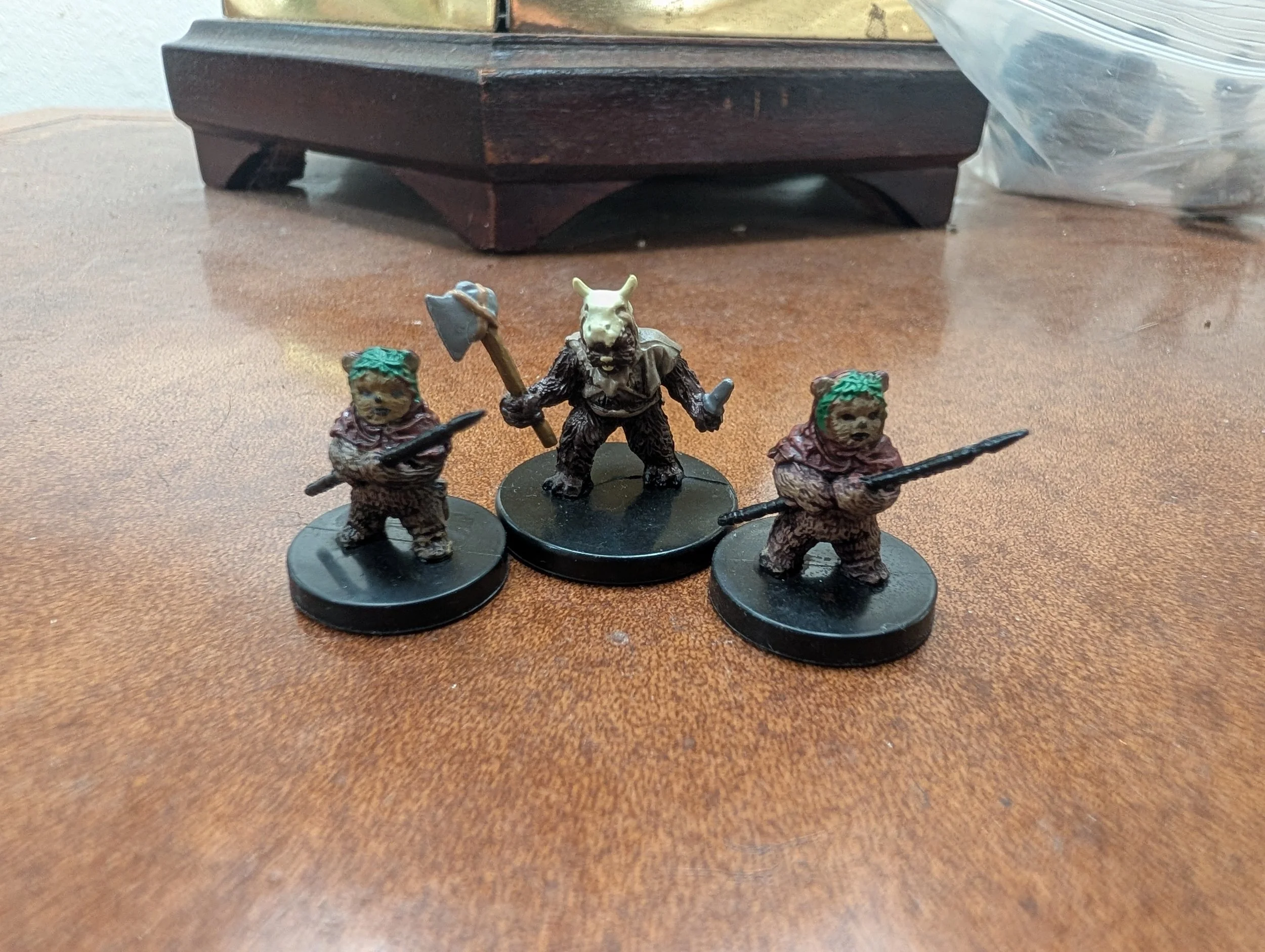 3x Ewoks