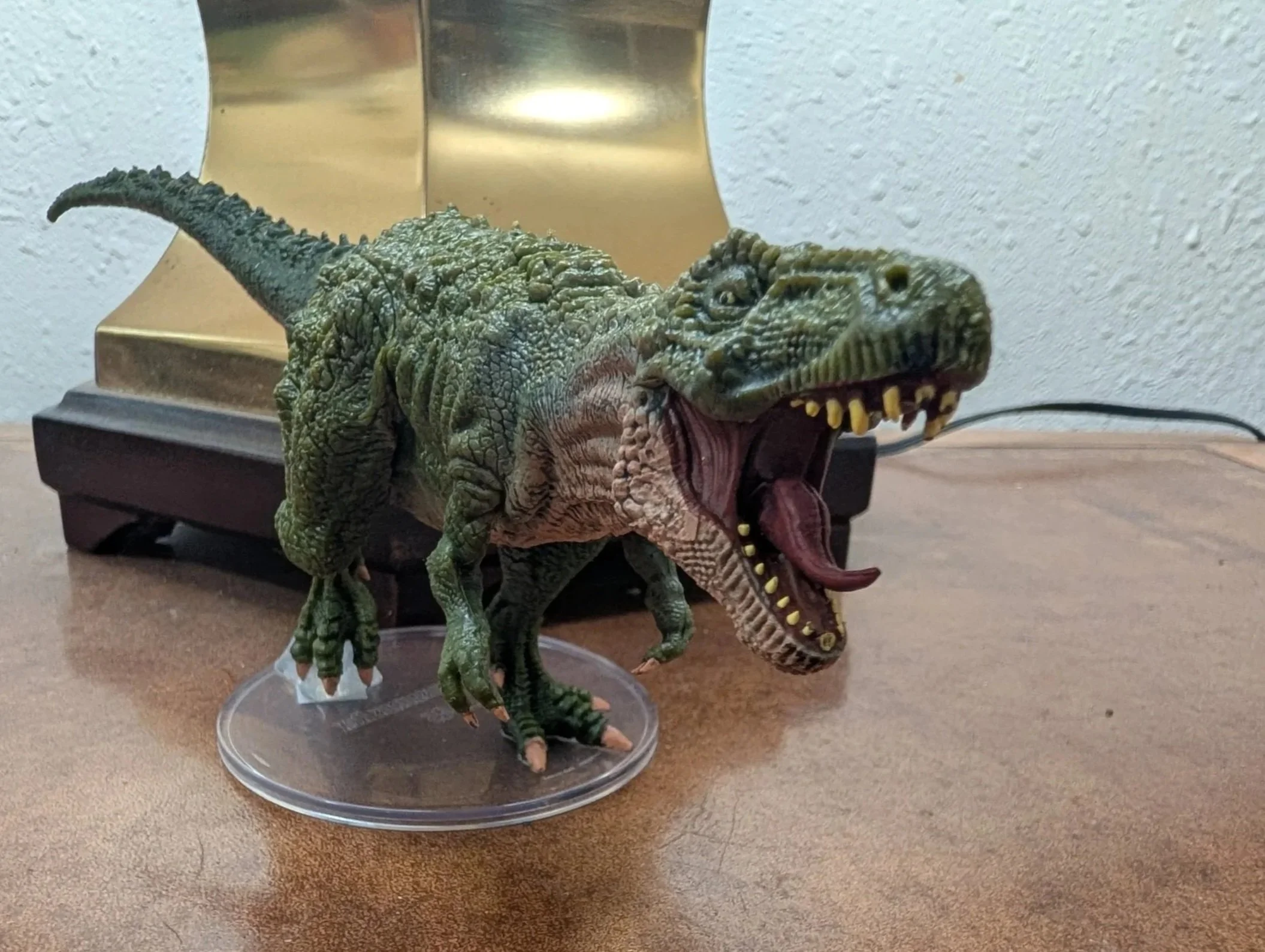 1x T-Rex