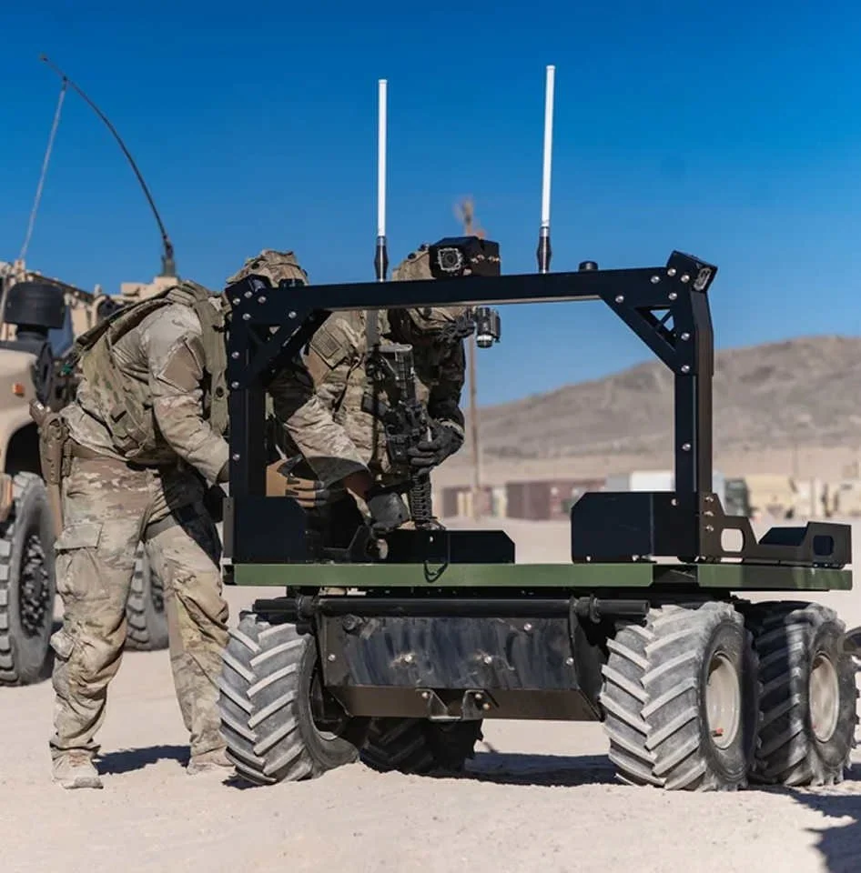 US Army service members training with Siderunner UAV