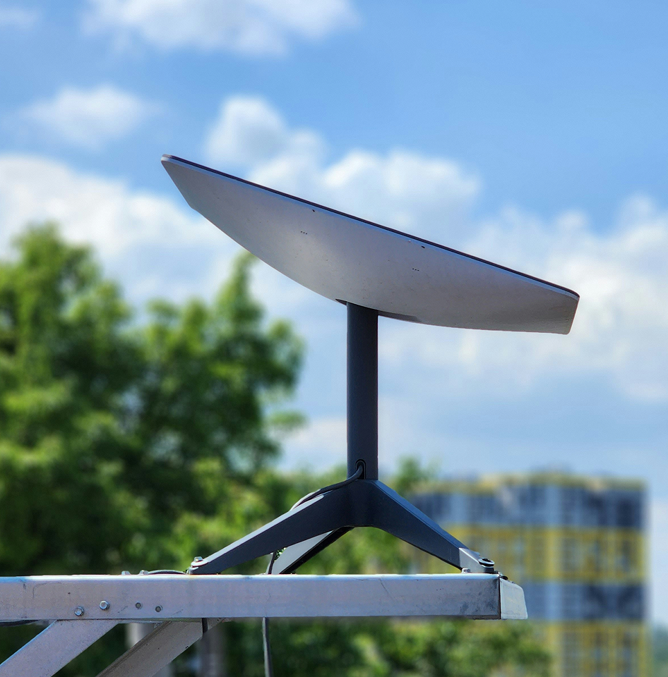 Starlink communications that integrates with the Stridar Siderunner UAV